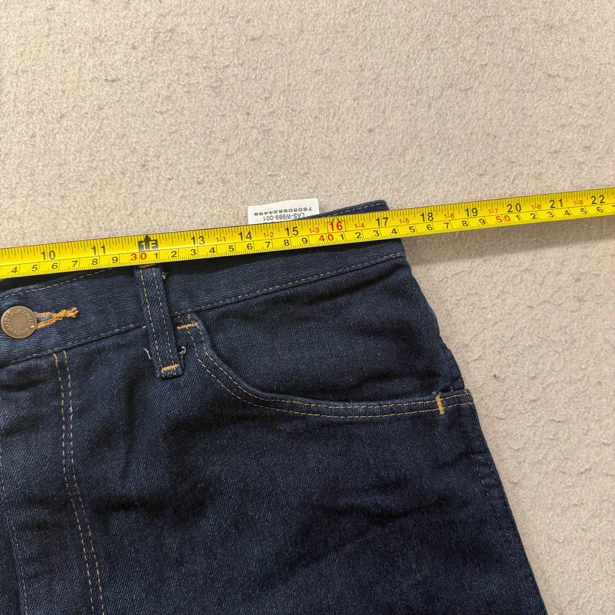 Wrangler Dark Rinse Relaxed Jeans Size 38x30 photo 4