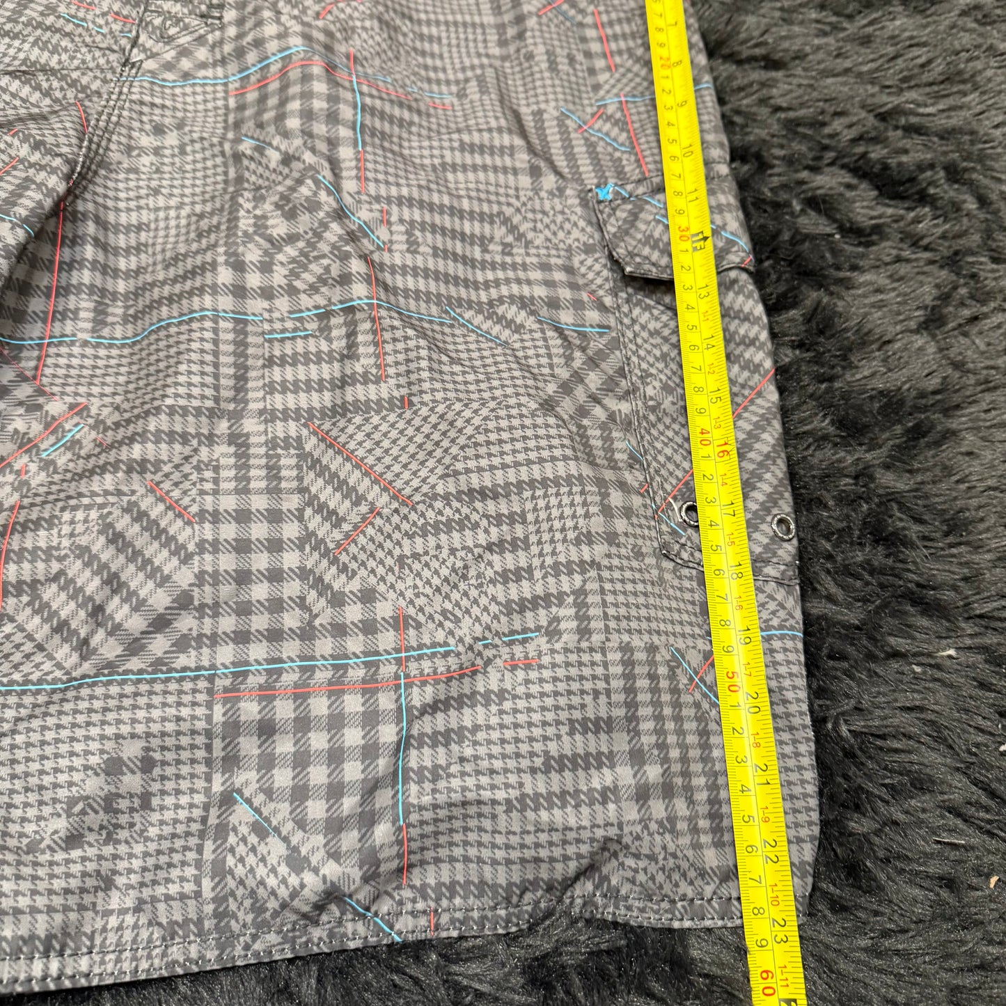 Quiksilver Men Gray Black Plaid Polyester Cargo Swim Shorts Cargo Pocket Size 38