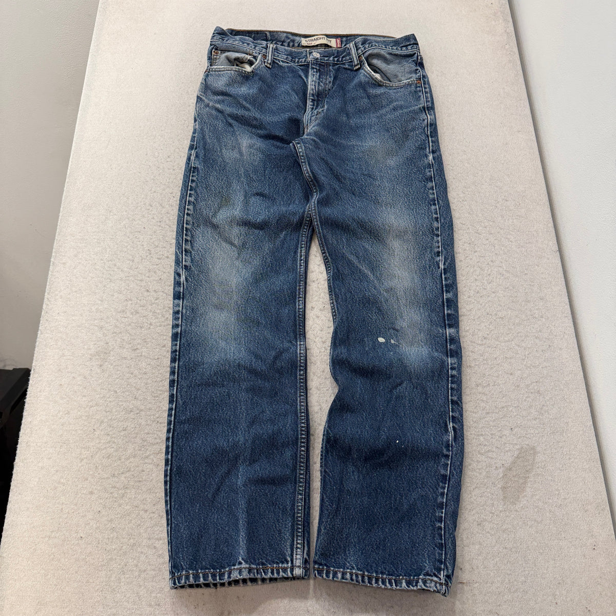Levis 505 Straight Fit Medium Wash Jeans Size 36x34 photo 1