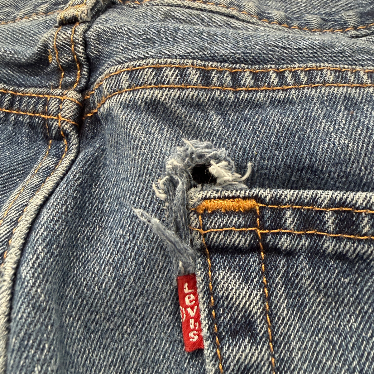 Levi's 550 Men's Blue Denim Jeans Relaxed Fit Zip-Fly Pockets Size W36xL32