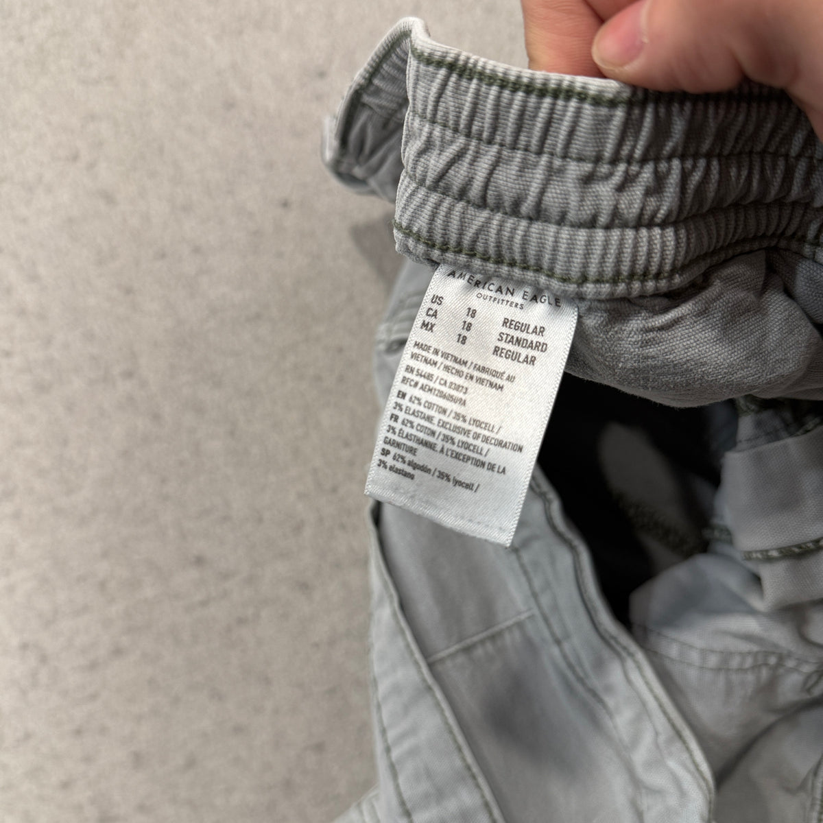 American Eagle Stretch Cargo Pants Light Gray Size L photo 3