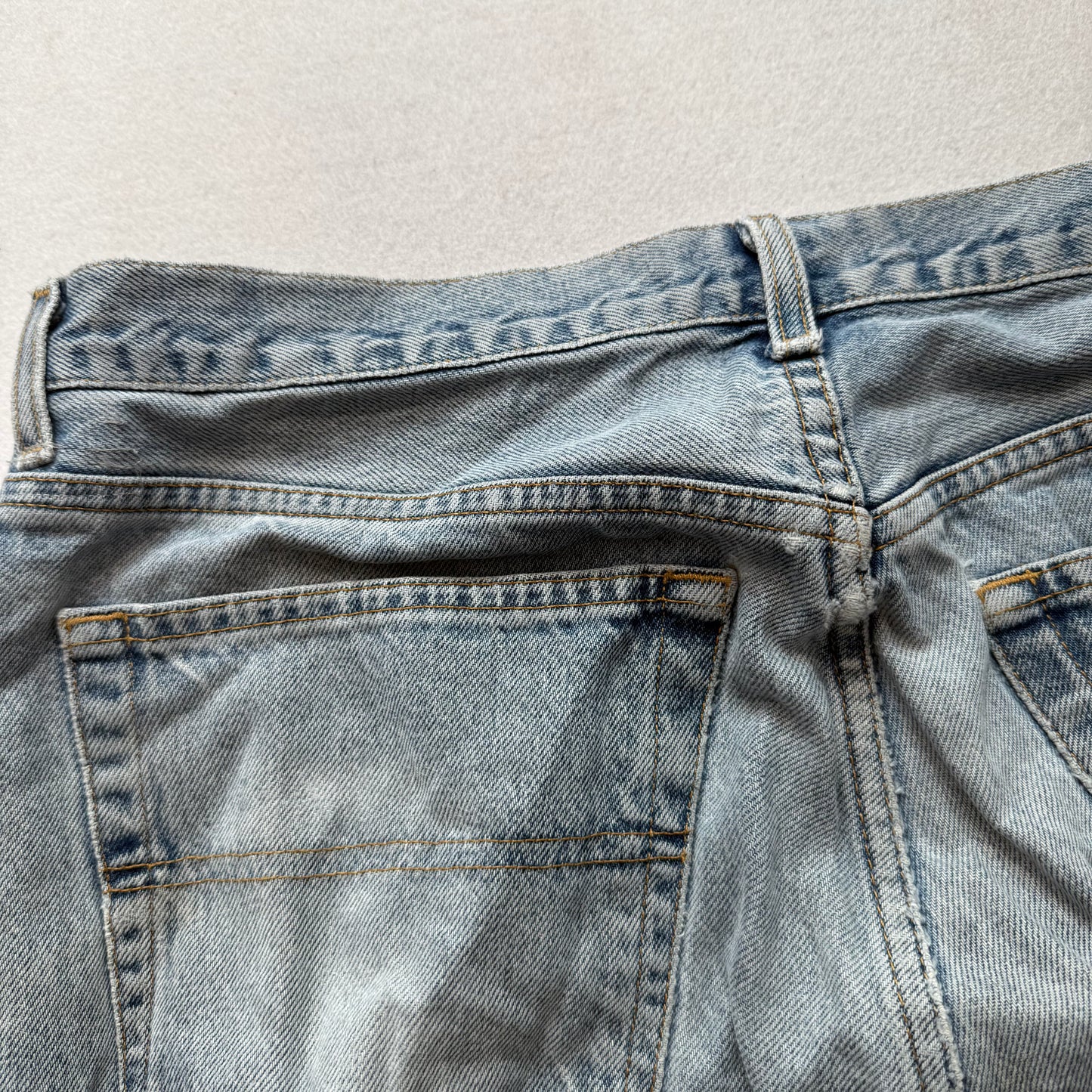 Tommy Hilfiger Men's Light Wash Blue Denim Baggy Straight Leg Jeans Size 36