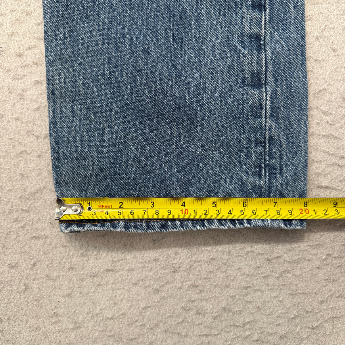 Levis 501 Medium Wash Button Fly Jeans Size 34x30 photo 6