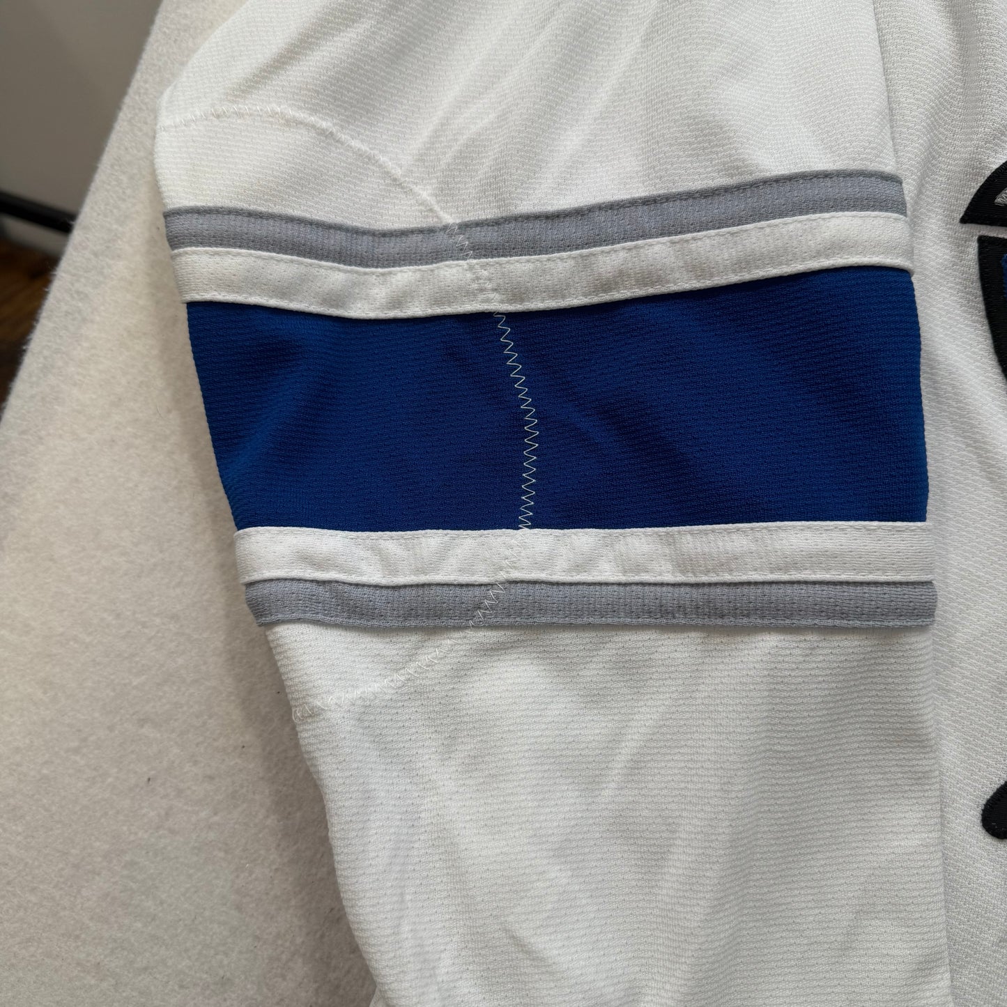 Athletic Knit Men's White Blue Striped Polyester Mesh Hockey Jersey Logo Size L