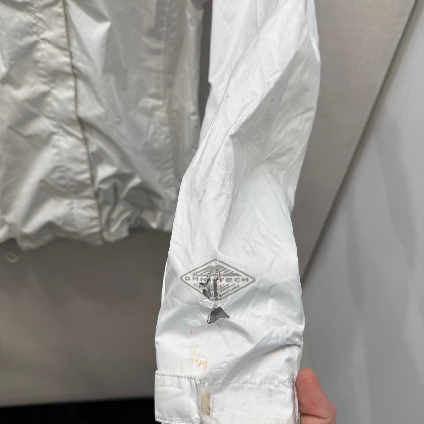 Columbia Women's White Nylon Zip Up Lightweight Windbreaker Jacket Y2K Size S