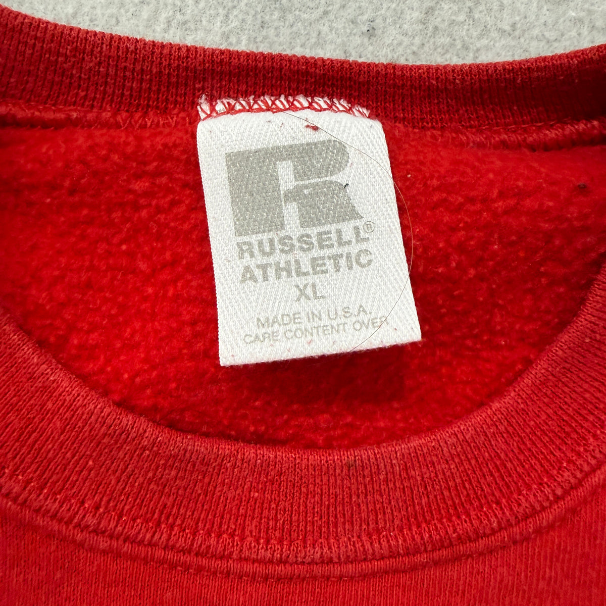 Russell Athletic Blank Red Crewneck Sweatshirt USA Size XL photo 3