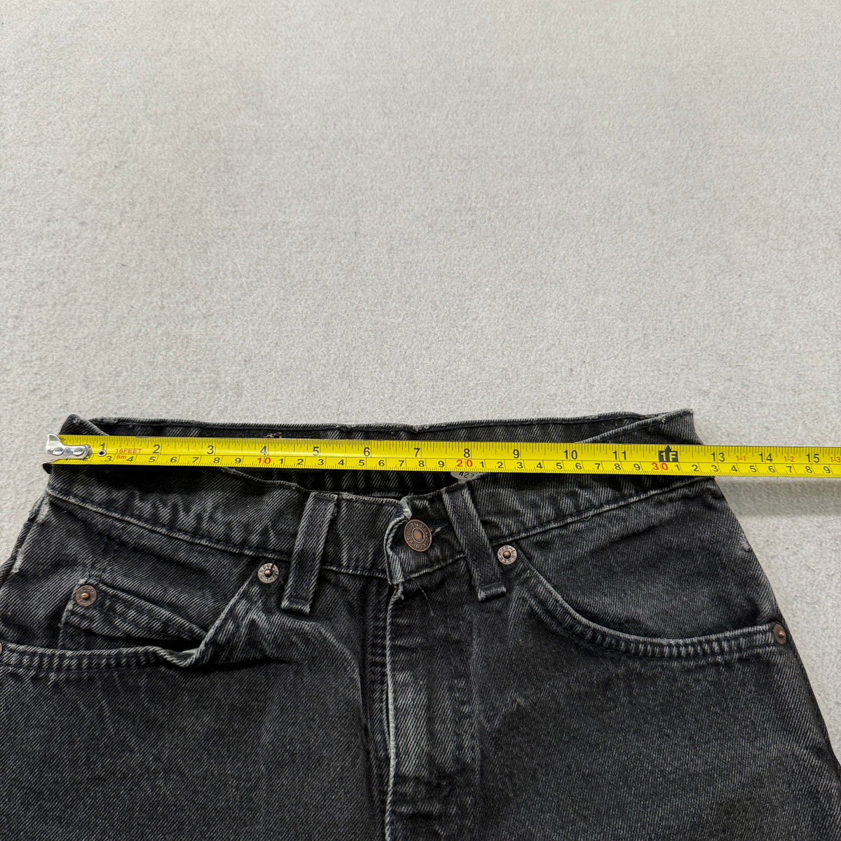 Levi's 562 Loose Fit Student Men Faded Black Denim Jeans Distressed Size W27xL30
