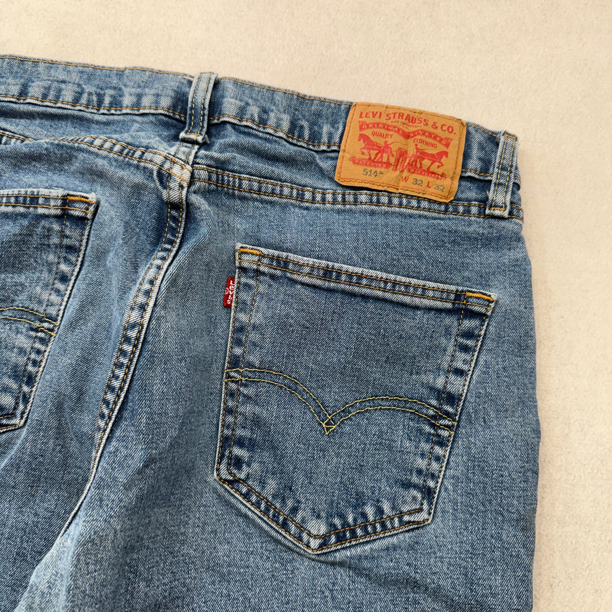 Levis Medium Wash Straight Leg Jeans Size 32x32 photo 7