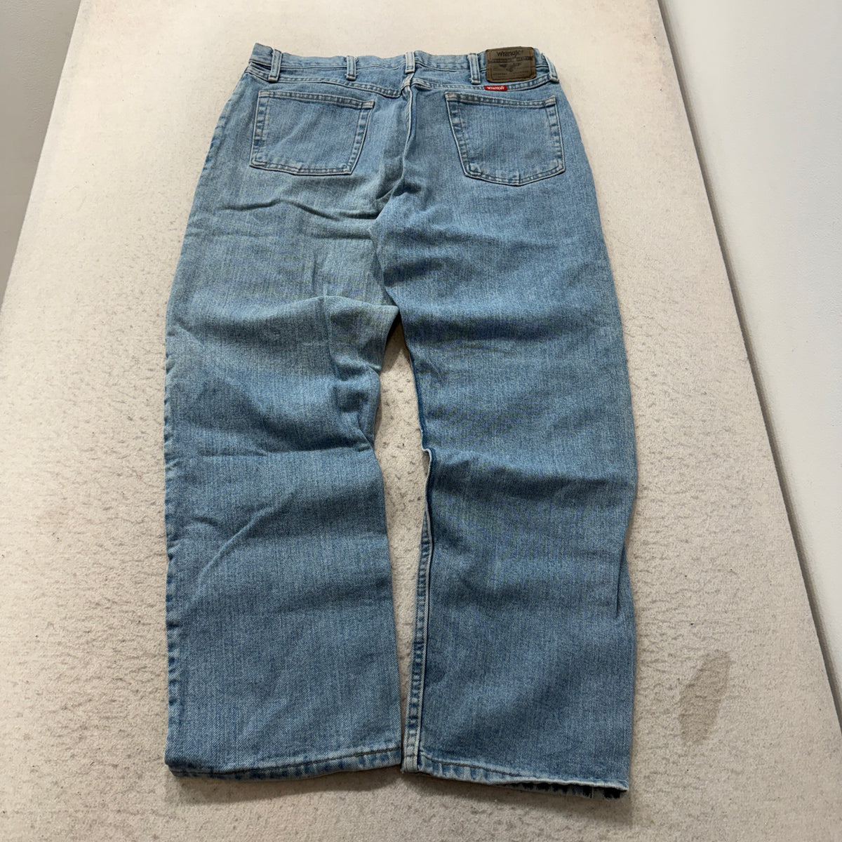 Wrangler Relaxed Fit Jeans Men's Light Wash Blue Denim Five Pocket Size 36 photo 2