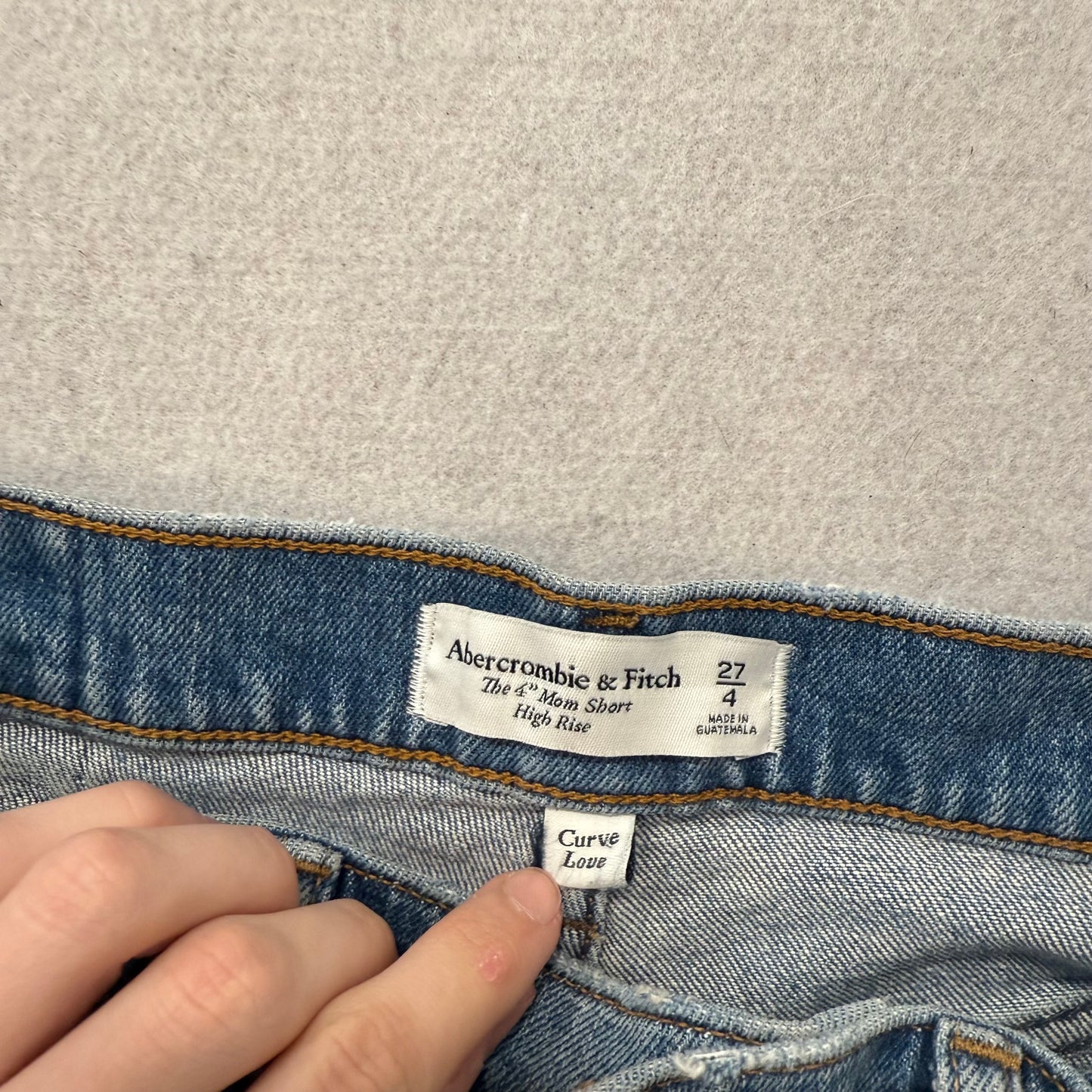 Abercrombie & Fitch Curve Love Women Medium Blue Denim Distressed Shorts Size 28