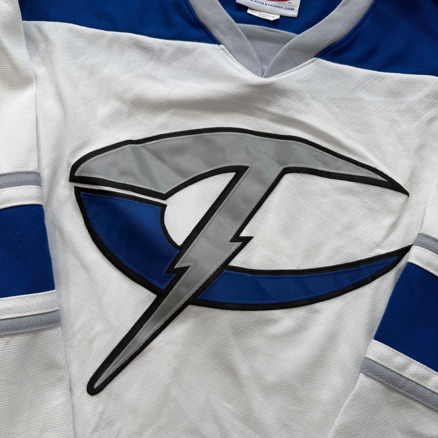 Athletic Knit Men's White Blue Striped Polyester Mesh Hockey Jersey Logo Size L