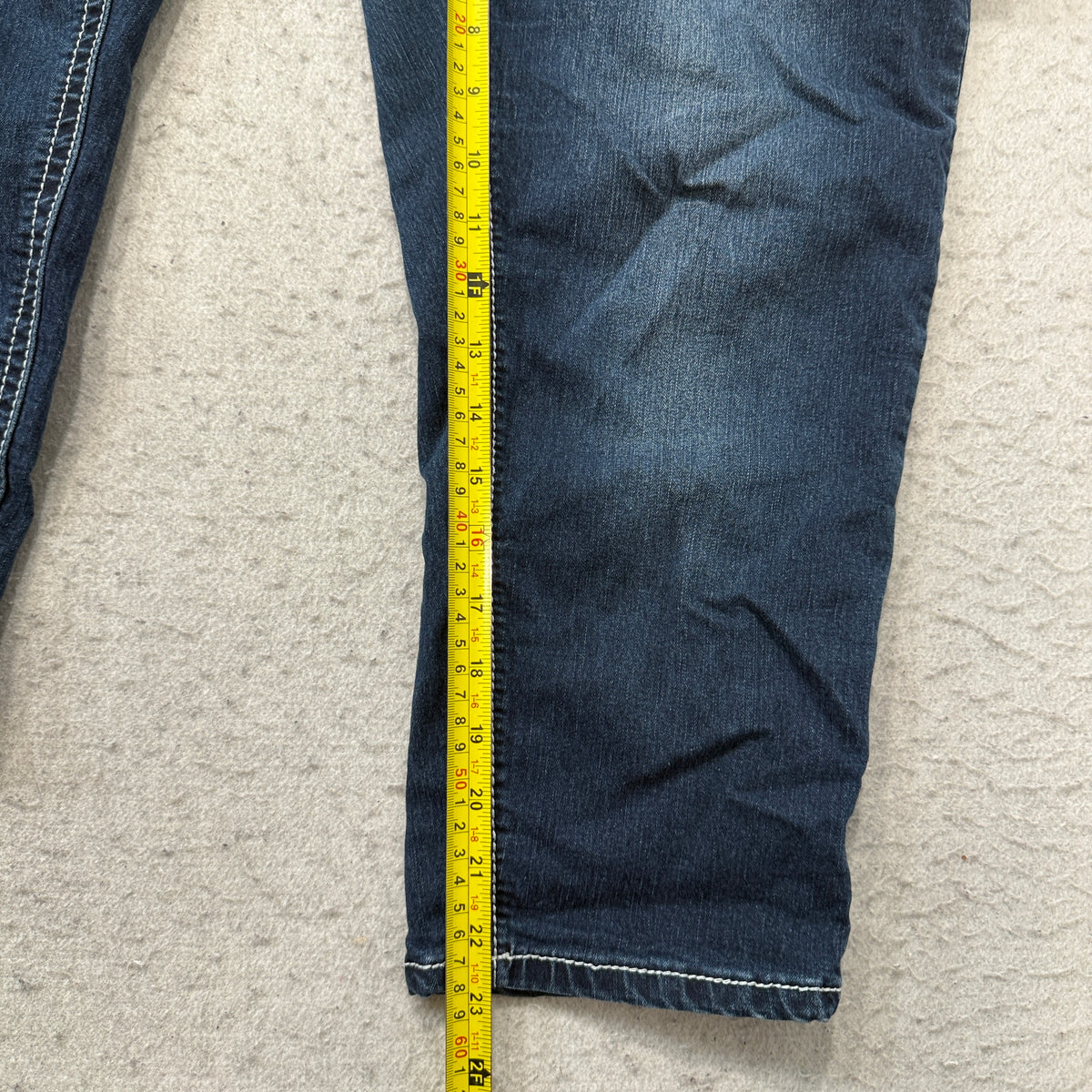 Love Indigo Premium Capri Jeans Women's Dark Wash Embellished Fleur Pockets Size 14 photo 5