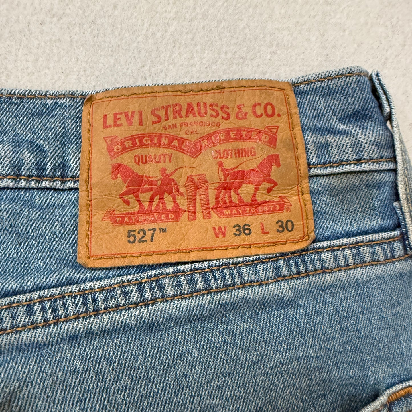 Levi's 527 Men's Blue Denim Jeans Zip-Fly Pockets Classic Stained Size 36x30