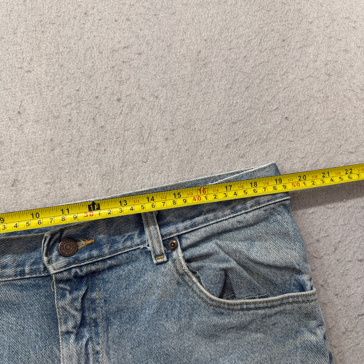 Lee Light Wash Regular Fit Jeans Size 34x32 photo 4