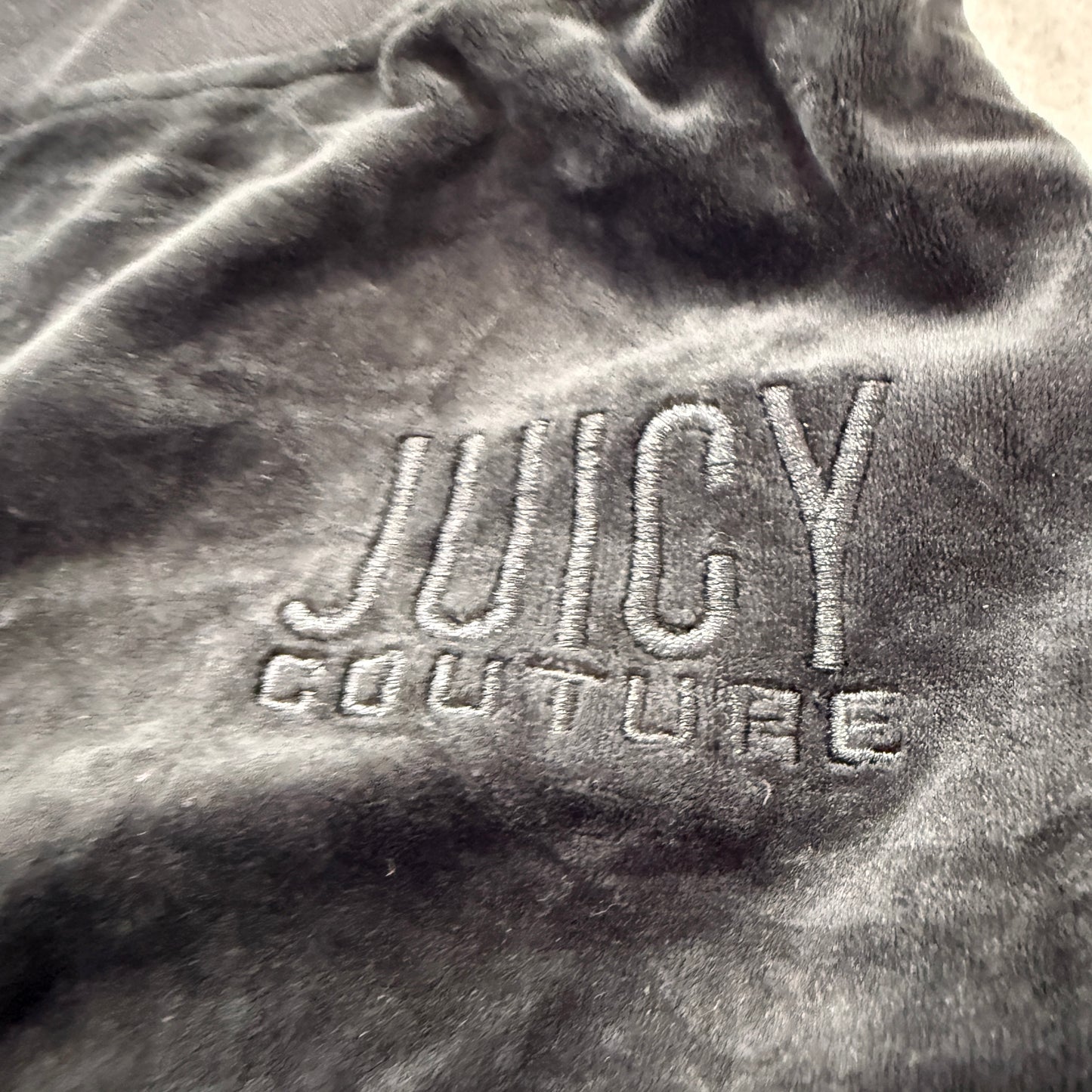 Juicy Couture Women's Black Velour Tracksuit Set Hoodie & Pant Pockets Size L