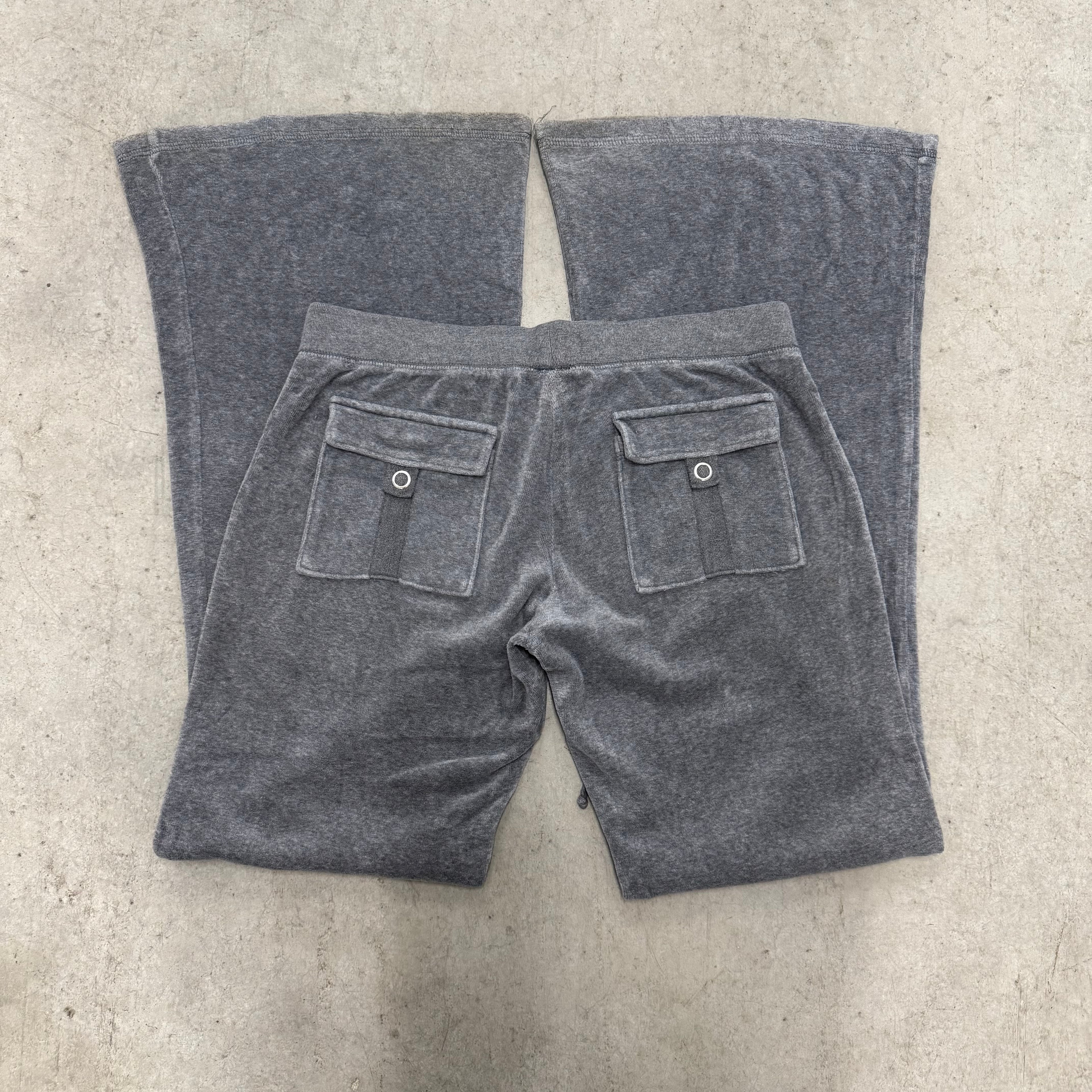 Gray VINTAGE Velour Juicy Couture Flared Back SNAP POCKETS Pants SIZE M