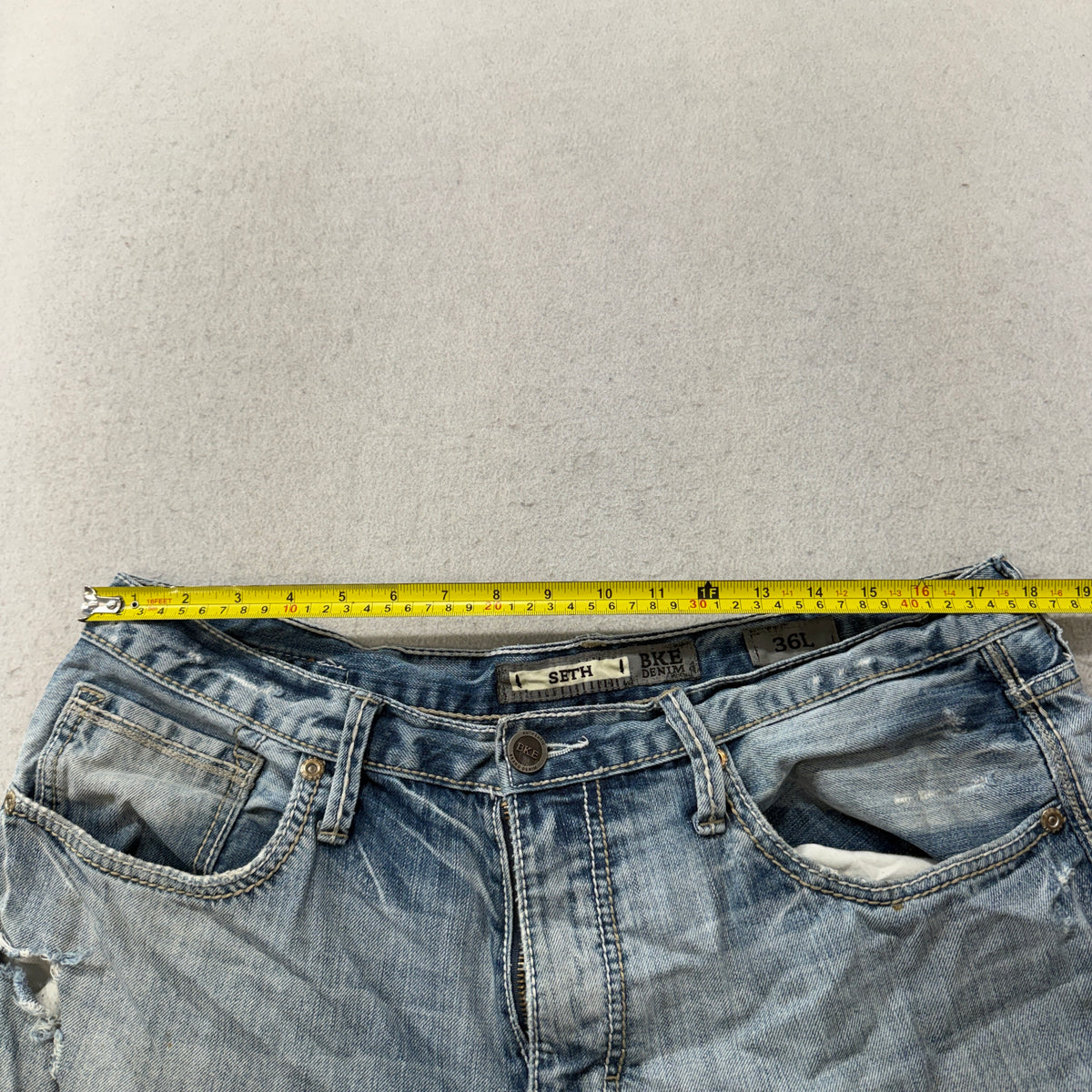BKE Seth Light Wash Distressed Jeans Size 36 photo 4