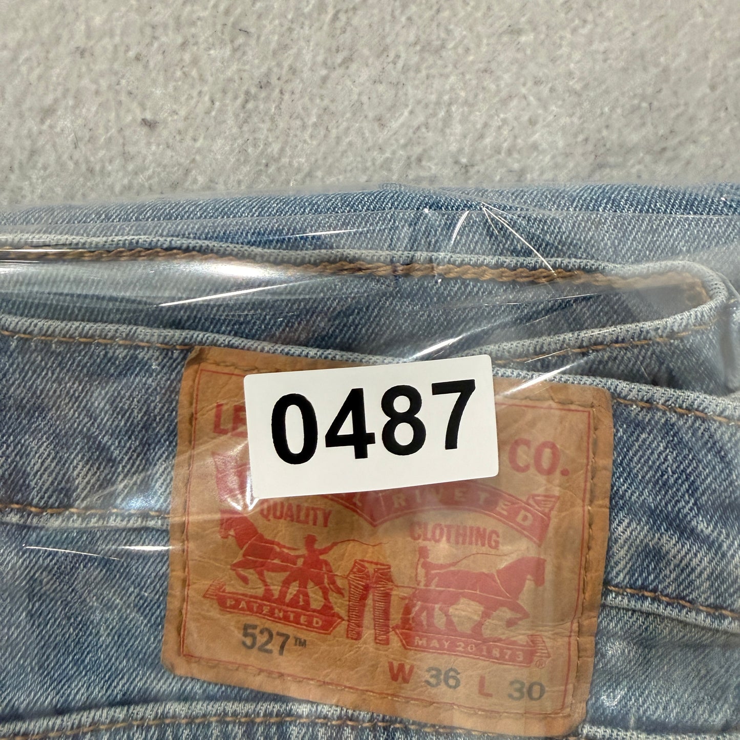 Levi's 527 Men's Blue Denim Jeans Zip-Fly Pockets Classic Stained Size 36x30