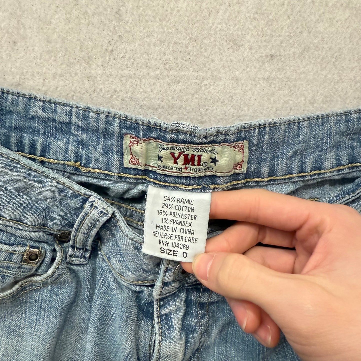 YMI Women's Light Wash Blue Denim Bootcut Jeans Low Rise Y2K Fashion Size 0