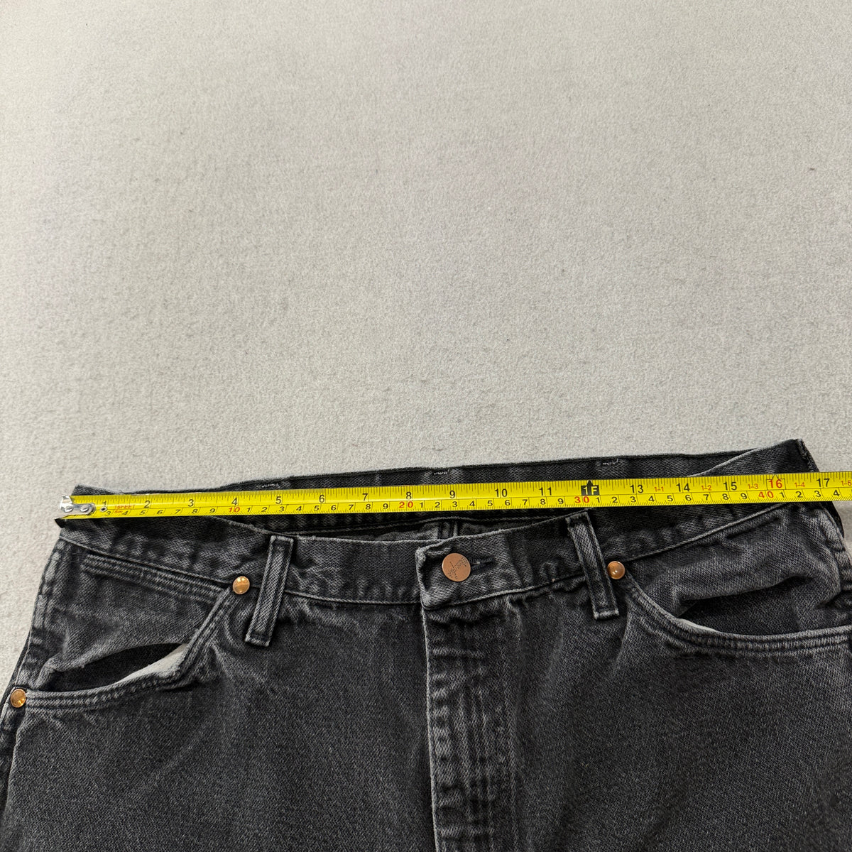 Wrangler Black Denim Cowboy Cut Jeans Size 34x32 photo 4