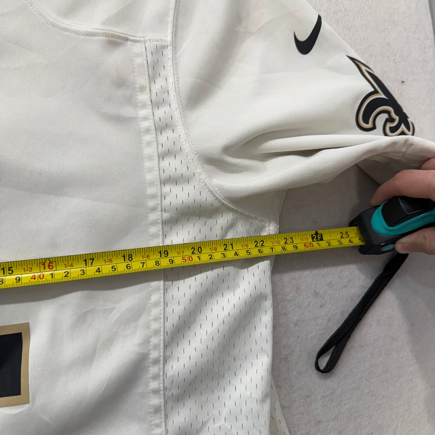 Nike Alvin Kamara New Orleans Men's White Cotton T-Shirt Short Sleeves Size L