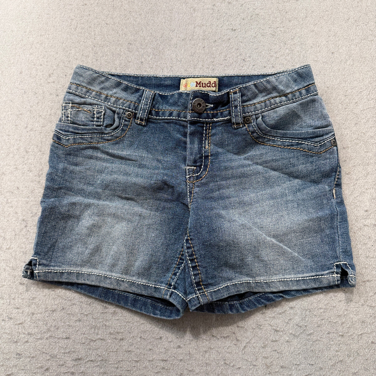 Mudd Denim Shorts Women's Medium Wash Blue Embroidered Pockets Size 14 photo 1
