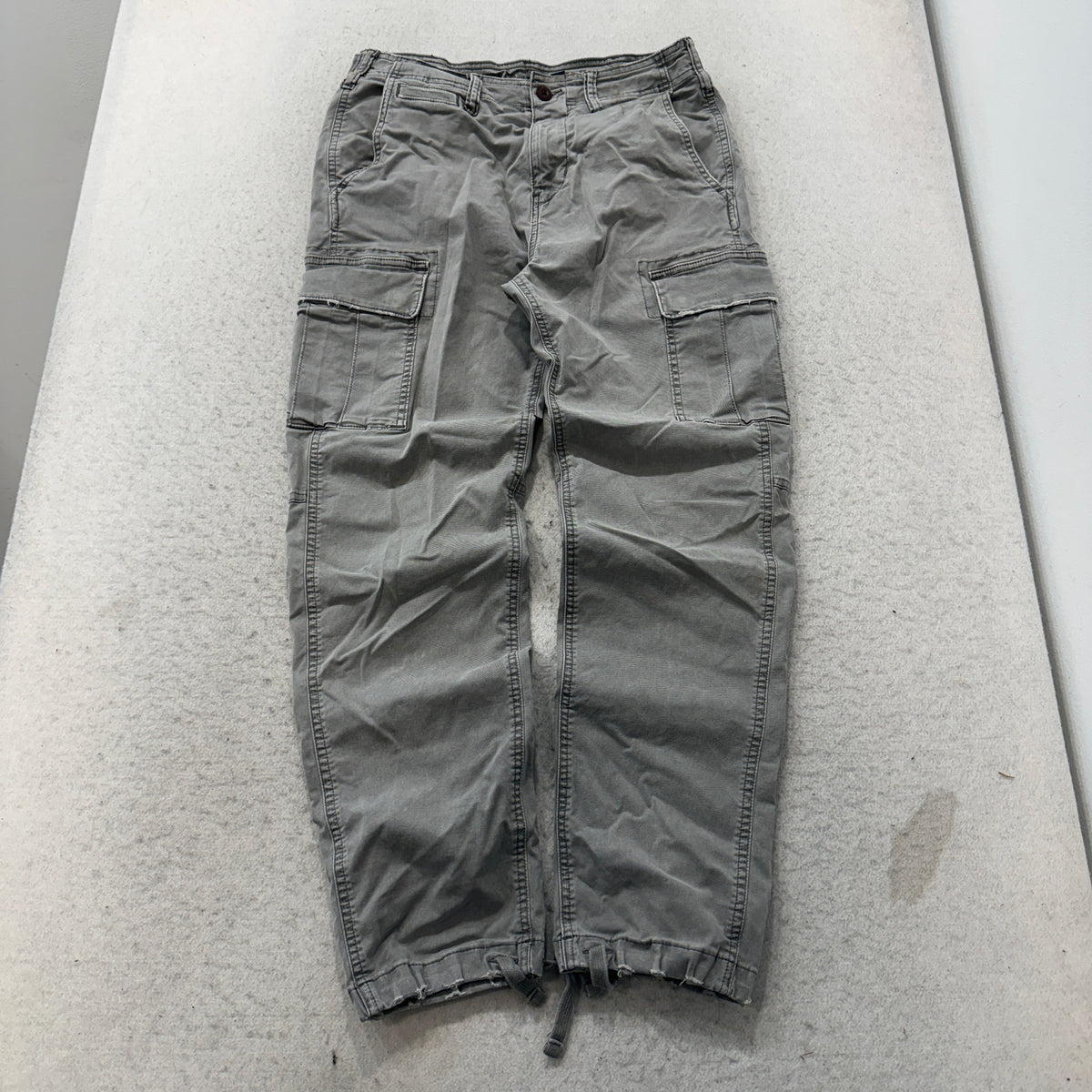 American Eagle Cargo Pants Men's Gray Utility Pockets Jogger Cuff Size 30x32 photo 1