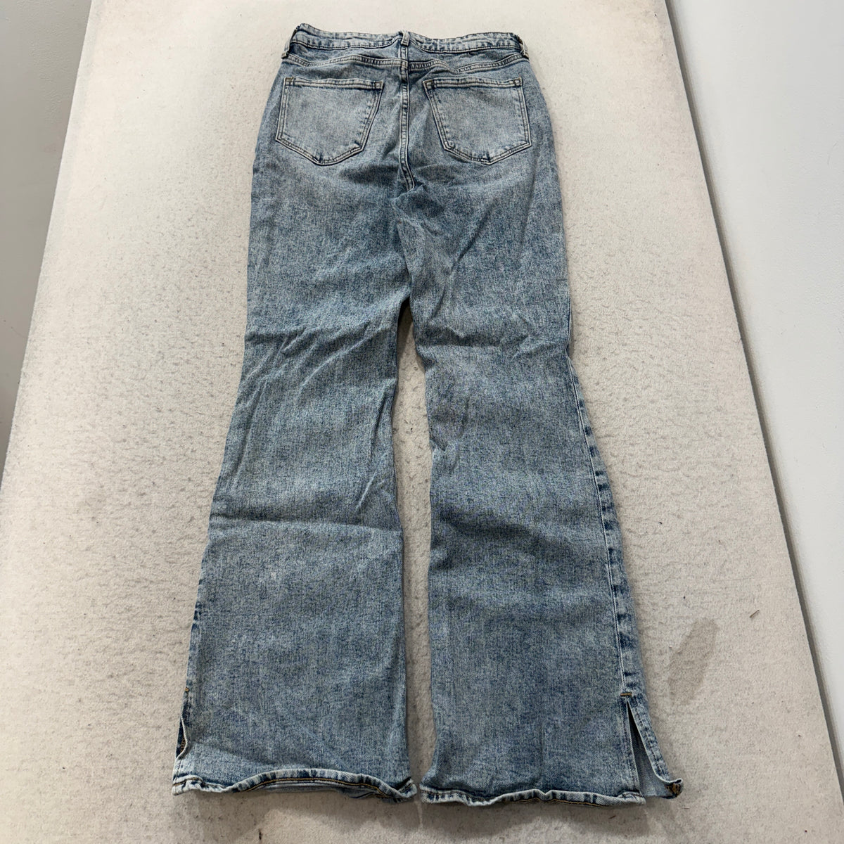 Old Navy Higher High-Rise Flare Jeans Women's Acid Light Wash Denim Size 8 photo 2
