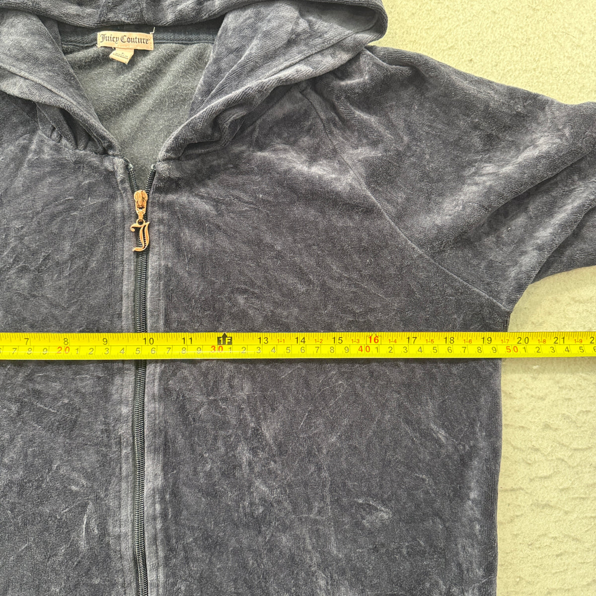 Juicy Couture Women's Navy Velour Zip-Up Hoodie Sequin Crest Logo Y2K Size L
