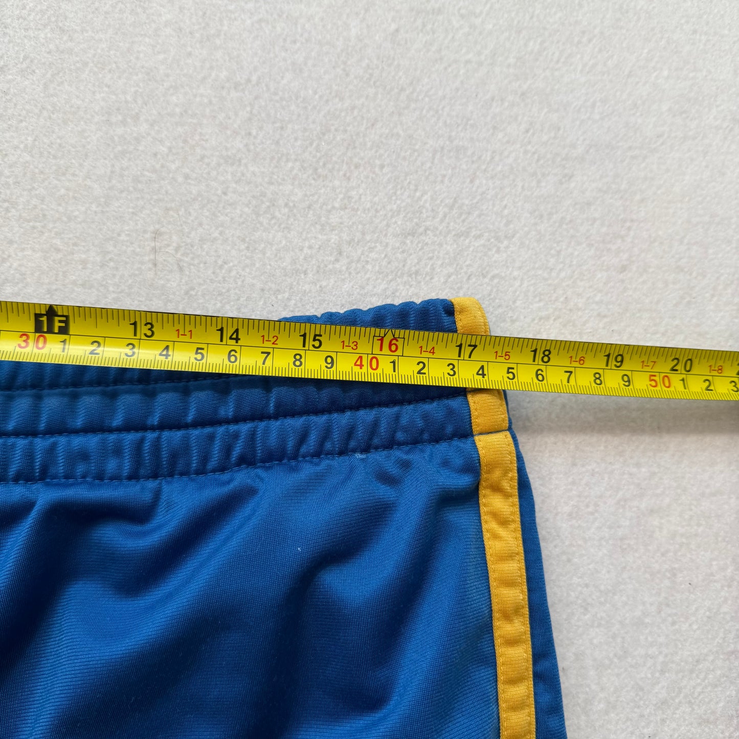Abercrombie & Fitch Men's Royal Blue Athletic Shorts Zip Pockets Logo Size M