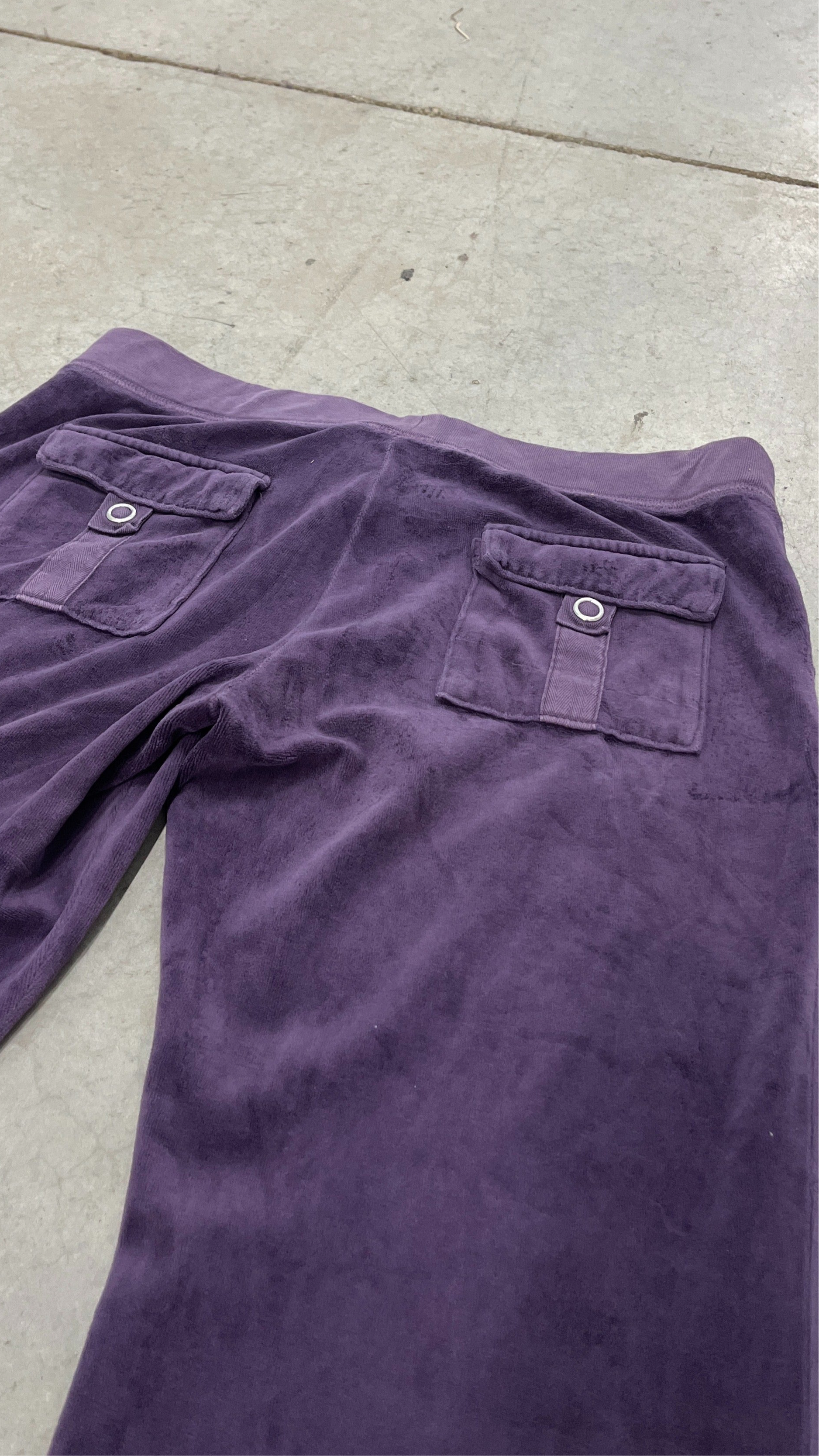 Purple VINTAGE Velour Juicy Couture Flared Back SNAP POCKET + DESIGN Pants SIZE M