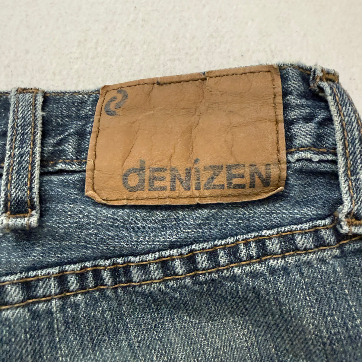 Levi's Denizen 299 Men's Blue Denim Jeans Loose Fit Zip-Fly Pockets Size W38