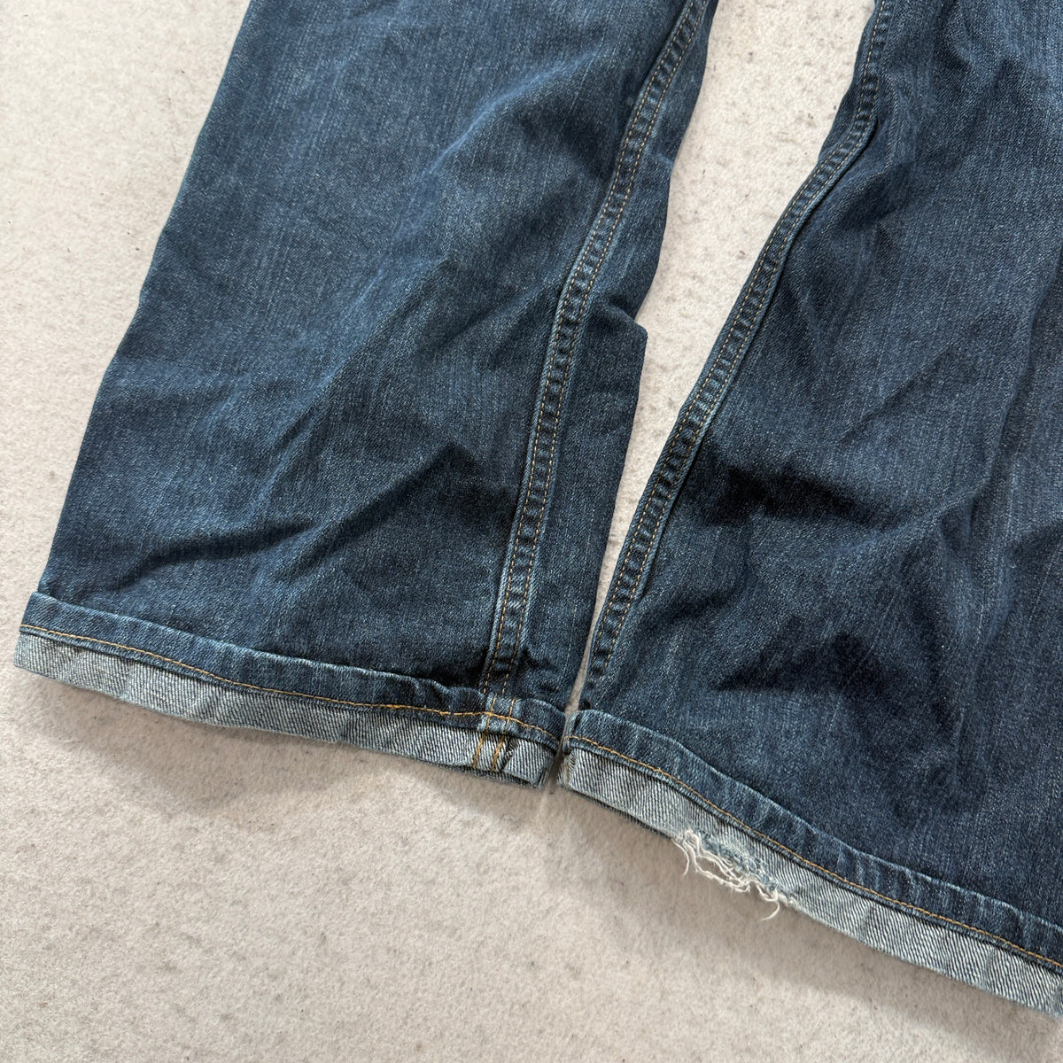 Levis Dark Wash Straight Leg Jeans Size 38x30 photo 9