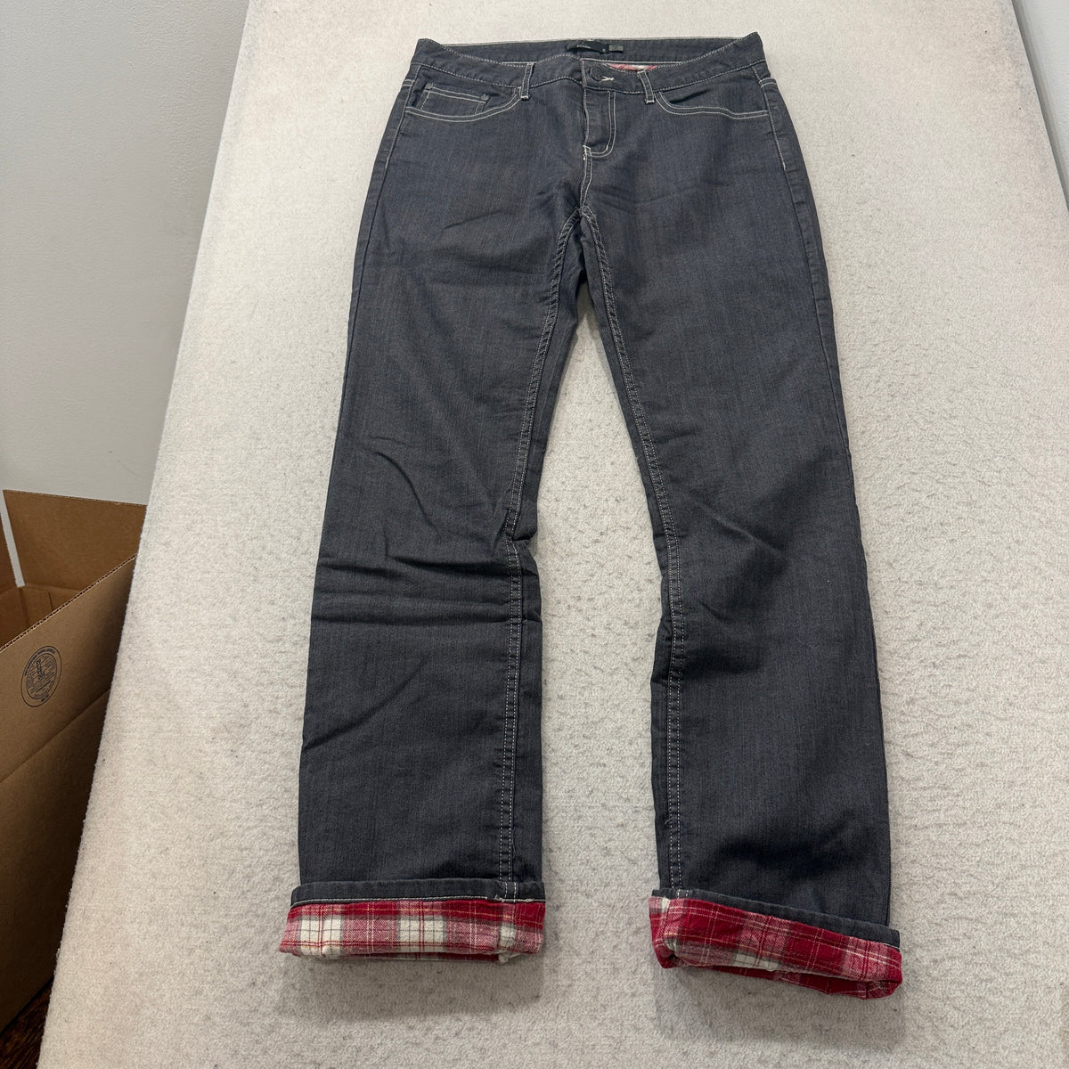 Flannel Lined Dark Gray Straight Jeans Size 8 photo 2