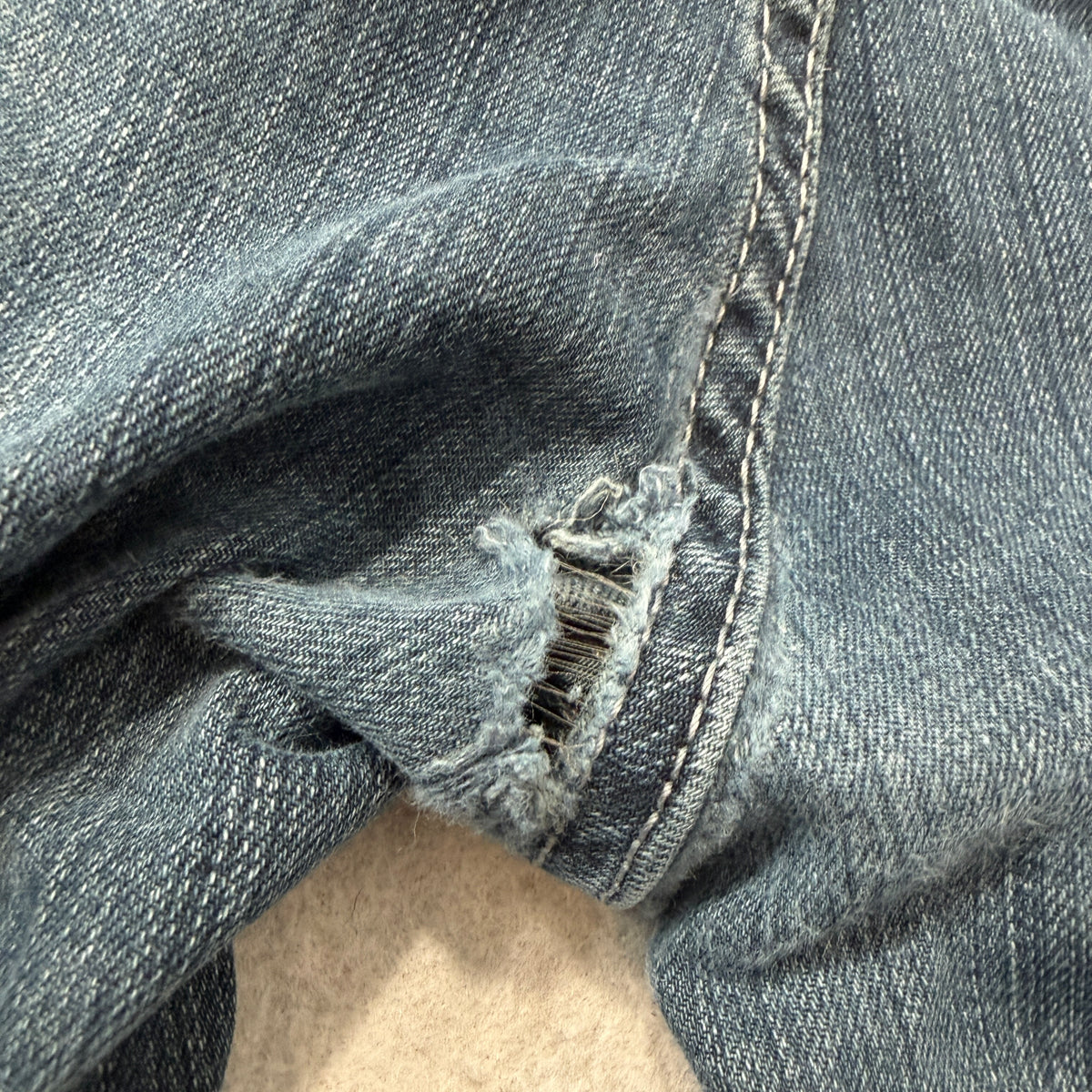 Levi's Men's Blue Denim Jeans Straight Fit Pockets Zip-Fly Classic Size W32xL32