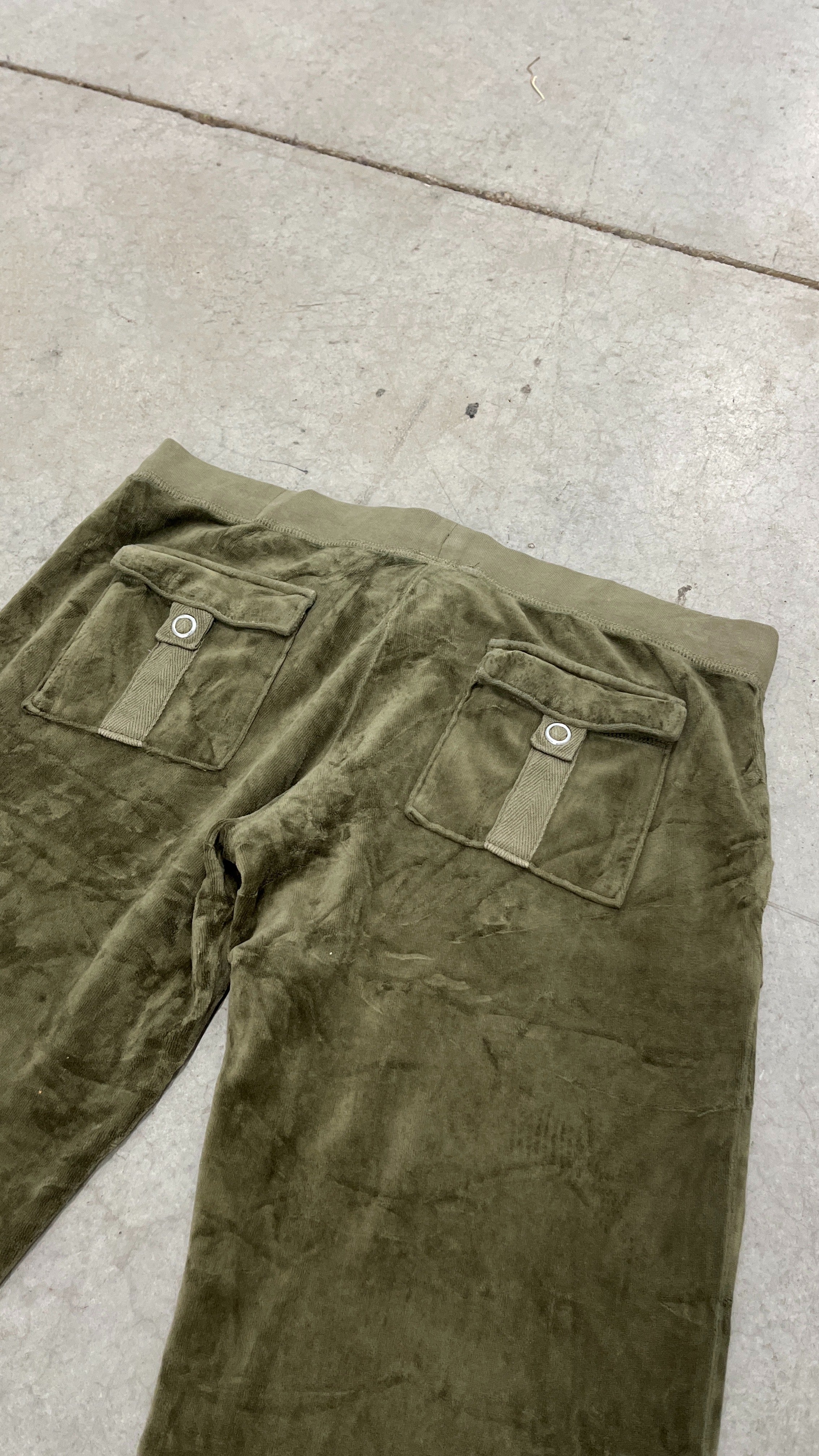Green VINTAGE Velour Juicy Couture Flared Back SNAP POCKET Pants SIZE M