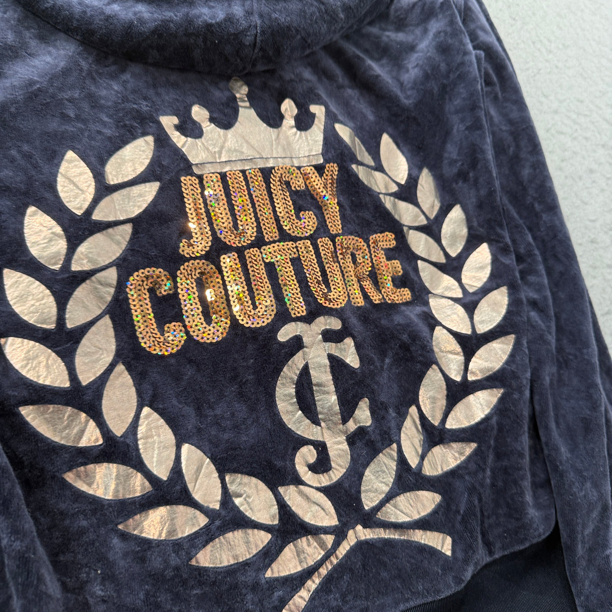 Juicy Couture Women's Navy Velour Zip-Up Hoodie Sequin Crest Logo Y2K Size L