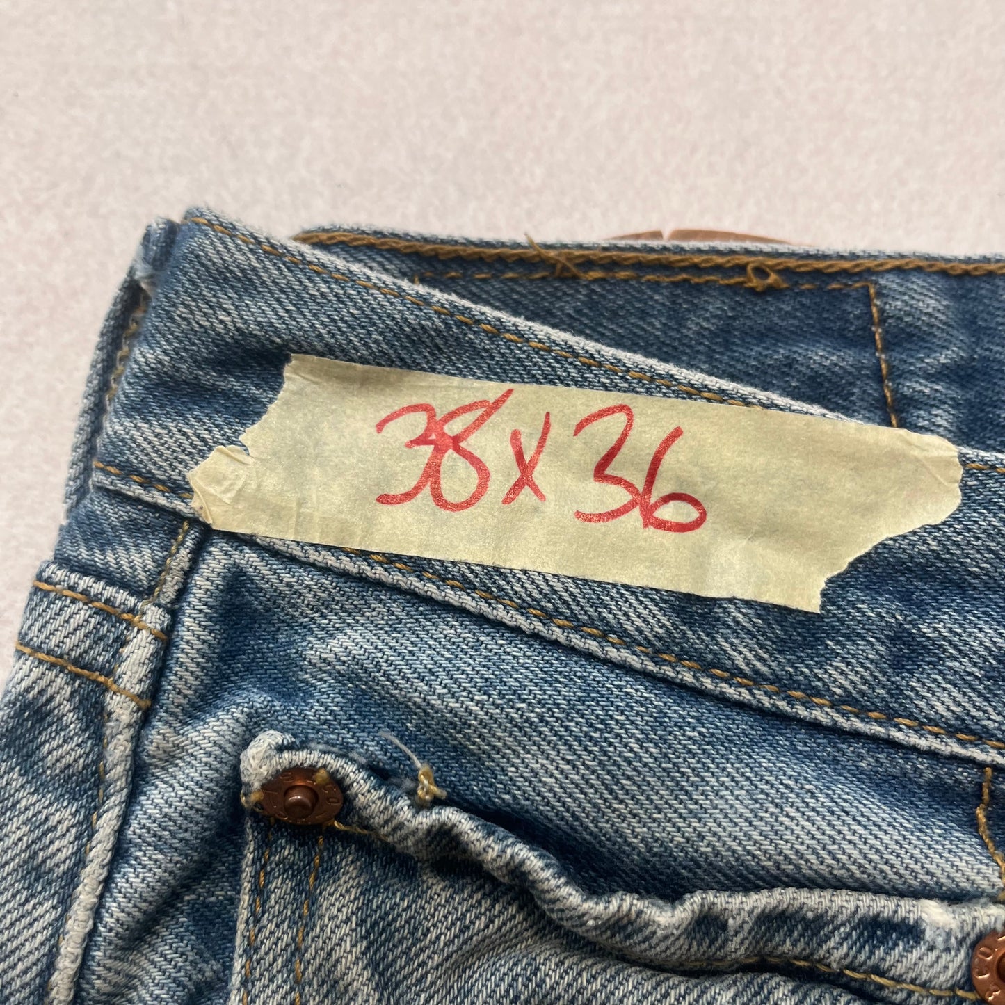 Levis