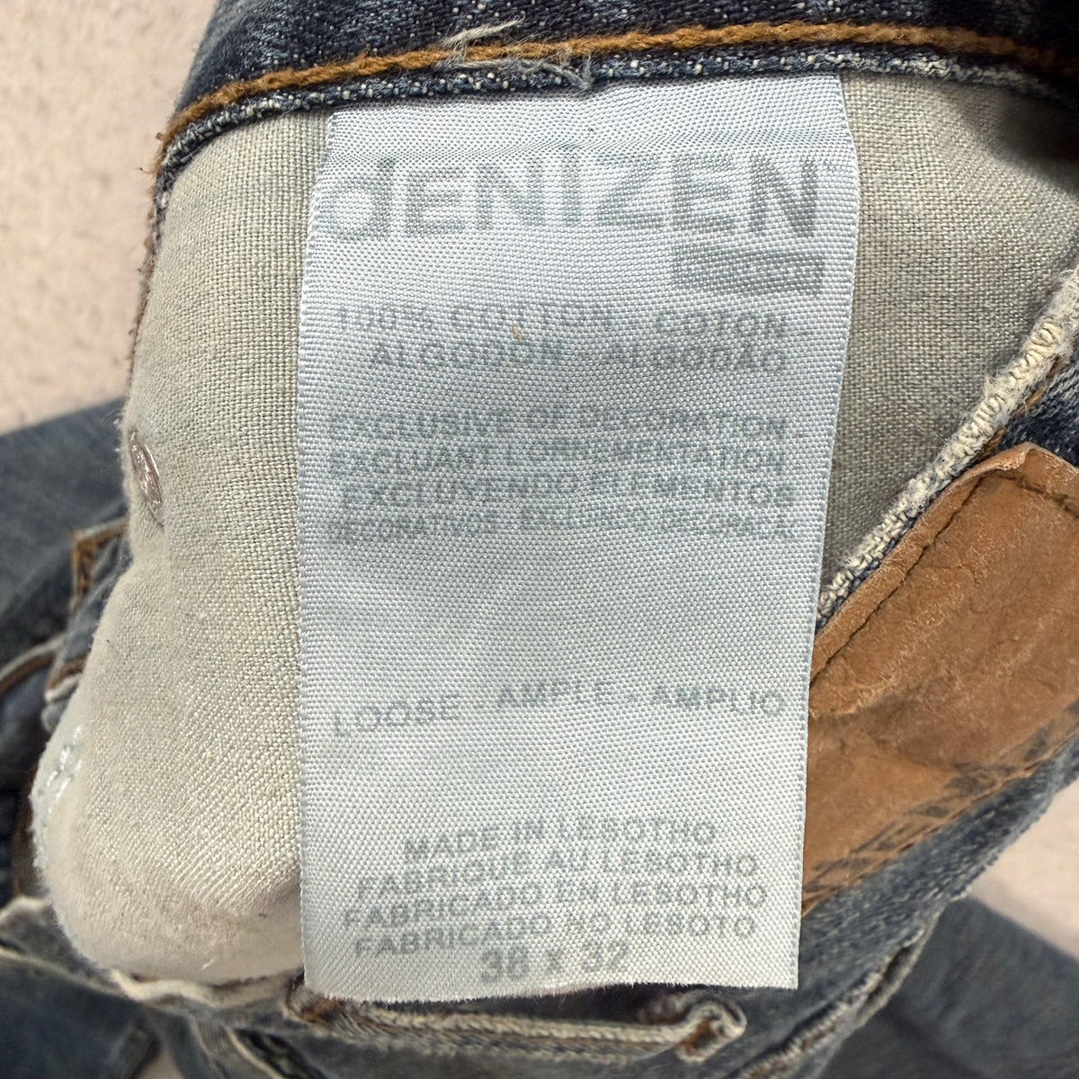 Levi's Denizen 299 Men's Blue Denim Jeans Loose Fit Zip-Fly Pockets Size W38