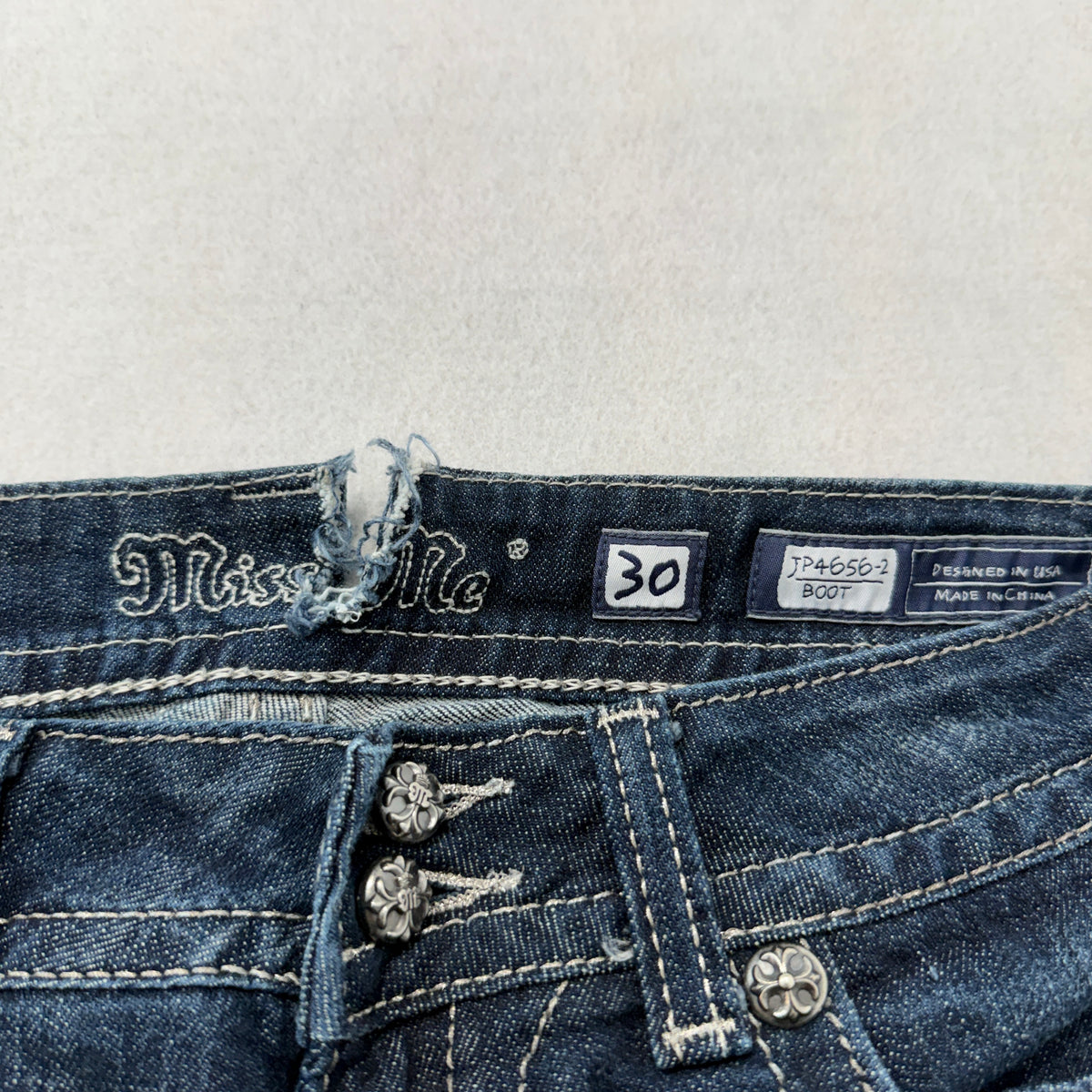Miss Me Women's Blue Denim Dark Wash Bootcut Jeans Embellished Pockets Size 30
