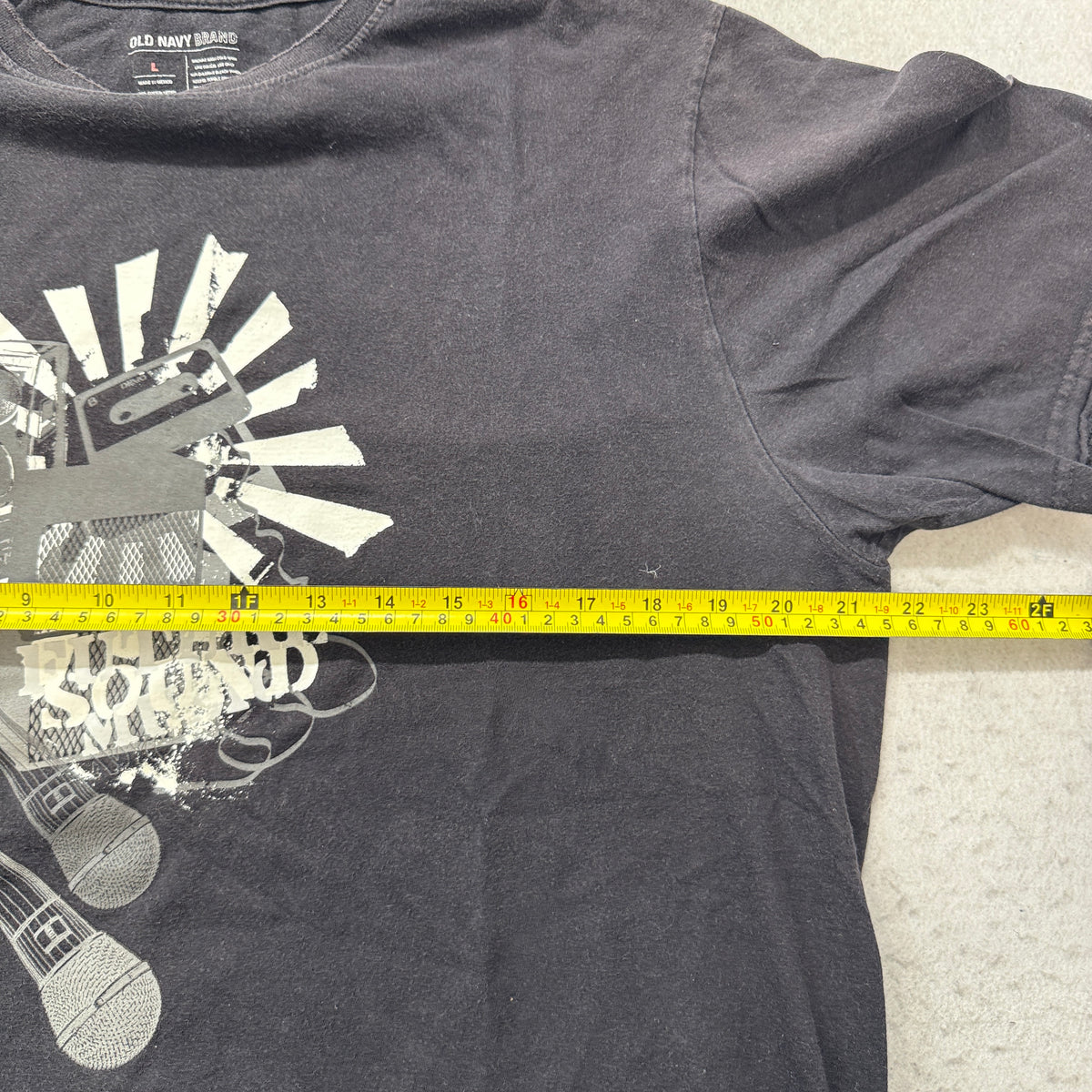 Old Navy tee chest