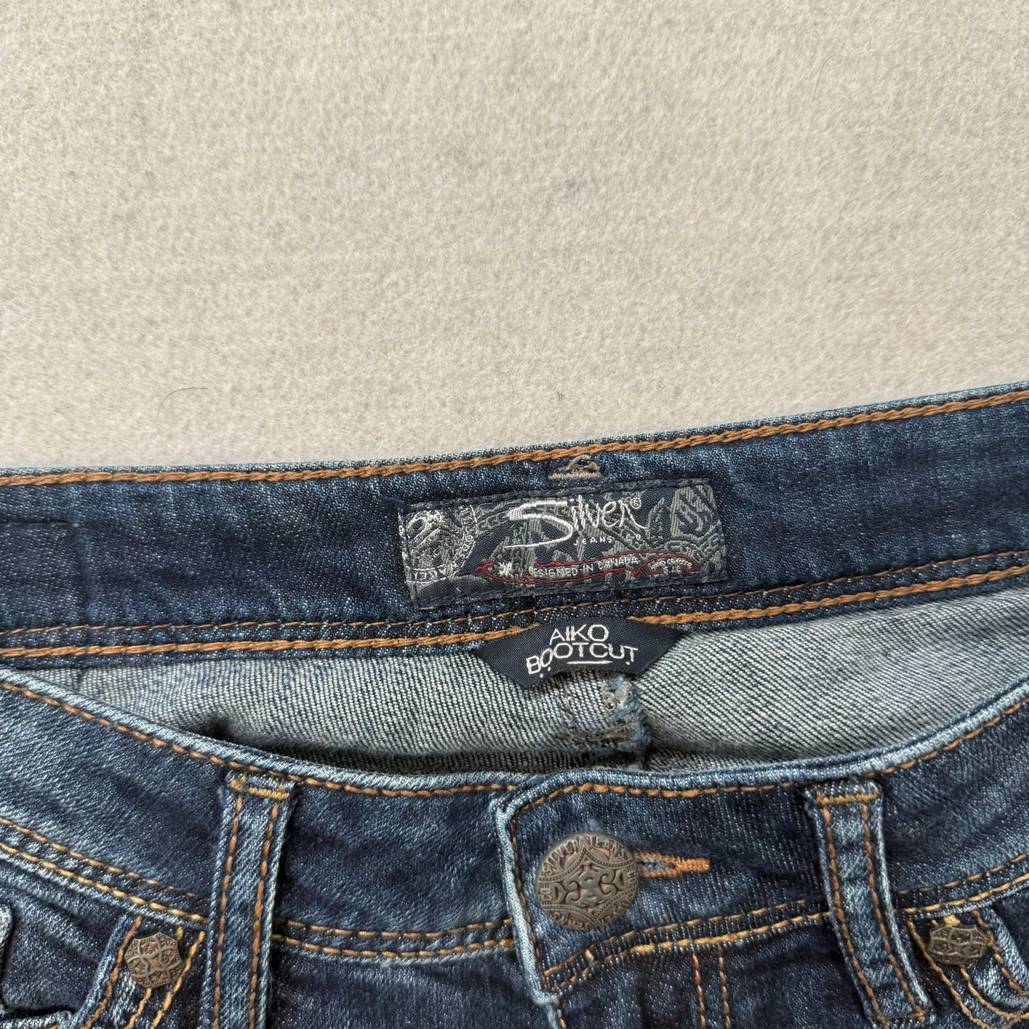 Silver Aiko Women's Dark Wash Blue Denim Bootcut Jeans Streetwear Y2K Size 29