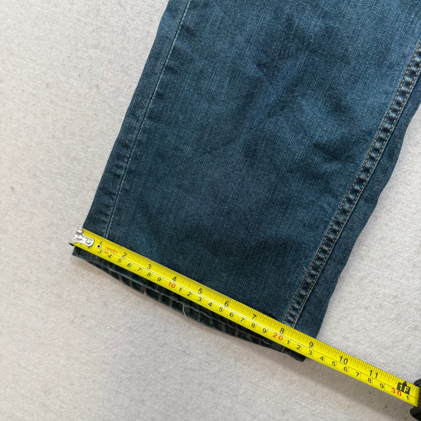 Levi's Strauss & Co. 559 Men's Medium Blue Denim Straight Wide Leg Jeans Size 36