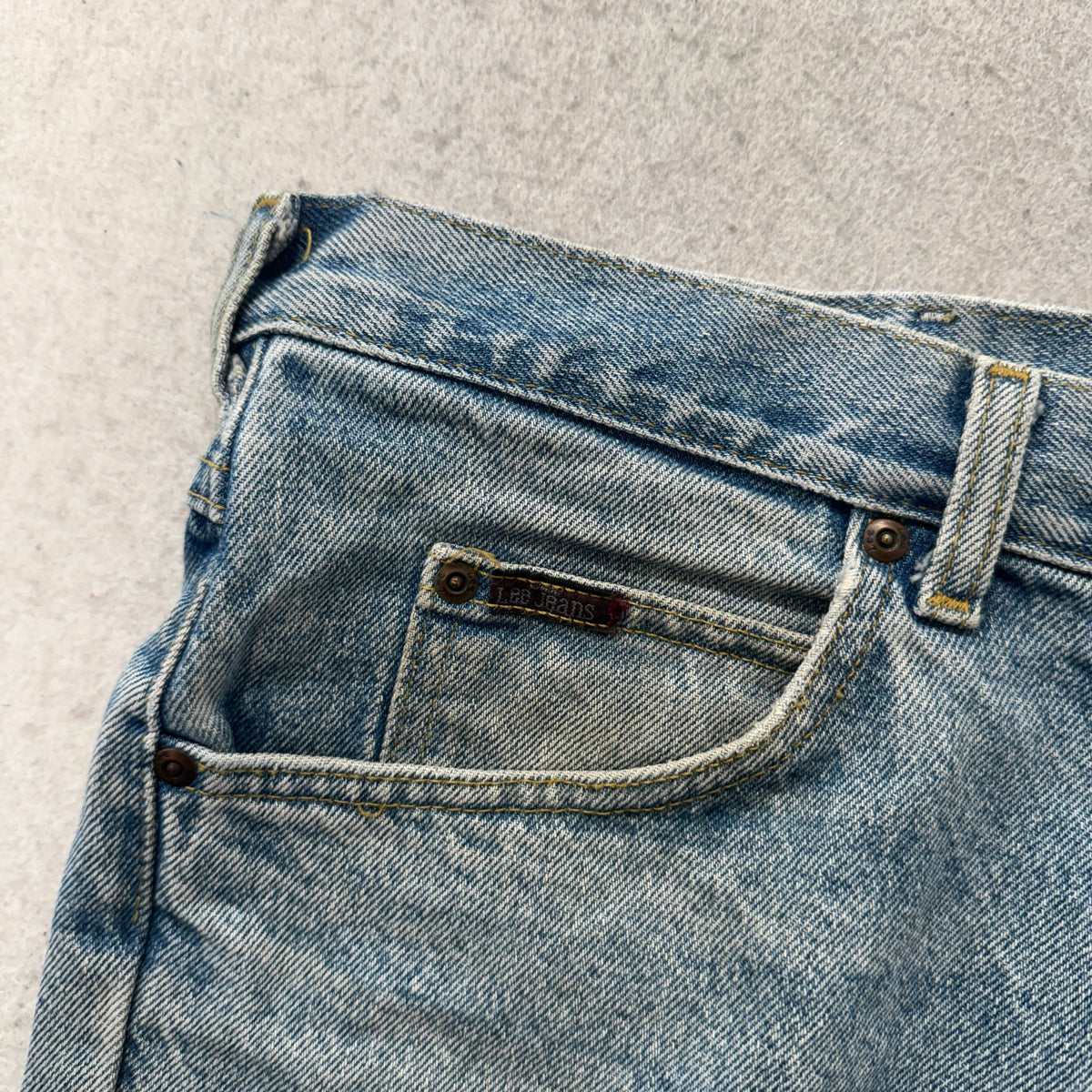 Lee Light Wash Regular Fit Jeans Size 34x32 photo 3