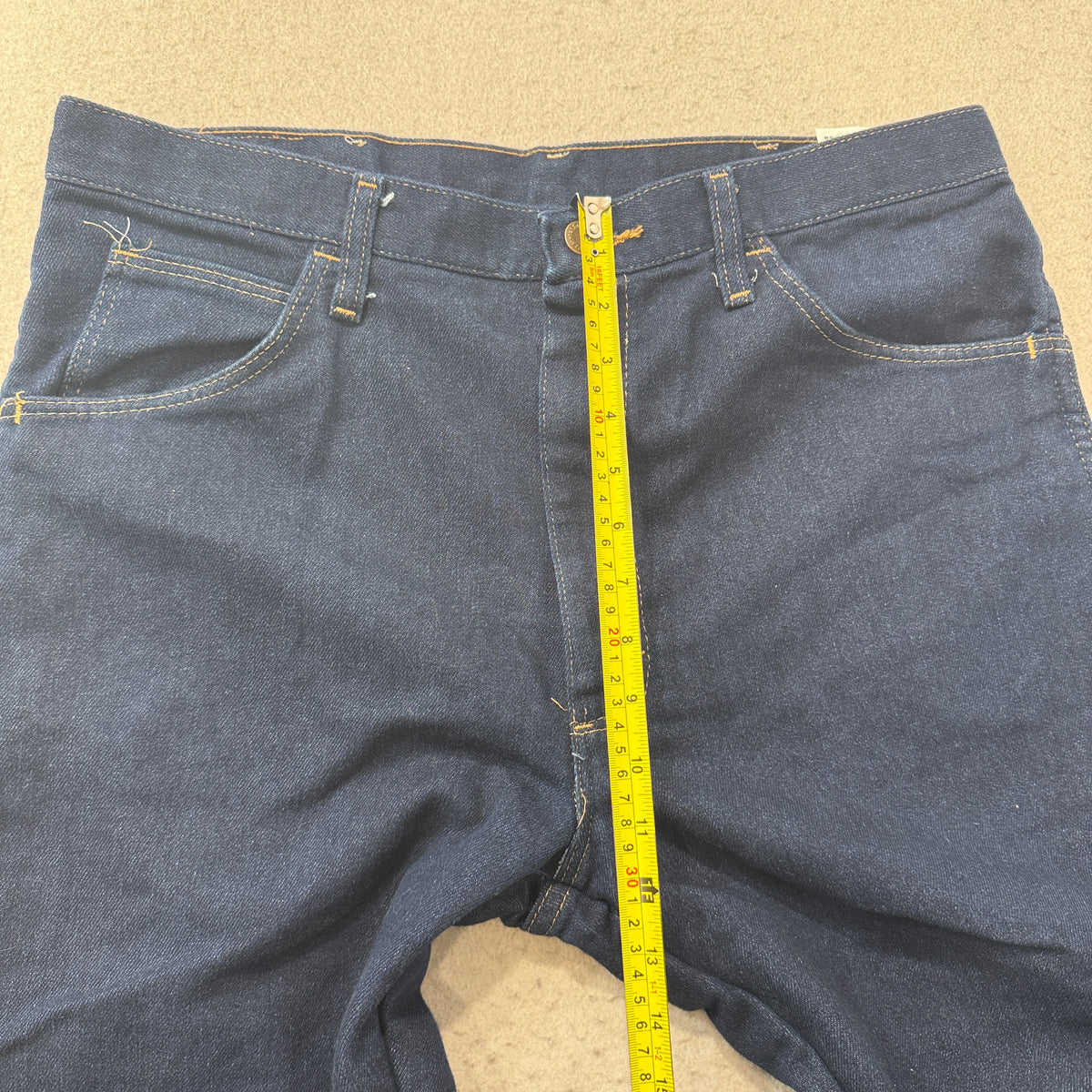 Wrangler Dark Rinse Relaxed Jeans Size 38x30 photo 5