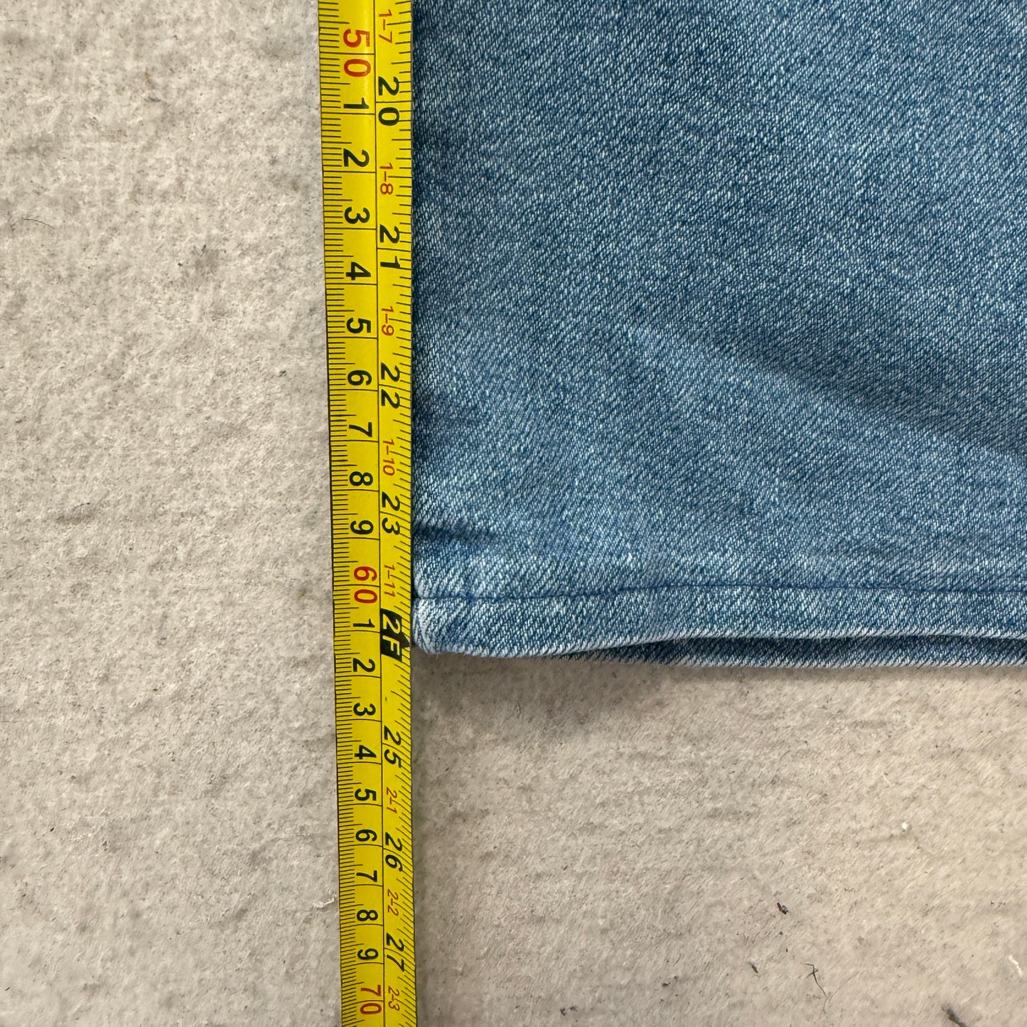 Wrangler Men's Blue Denim Jeans Regular Fit Zip-Fly Pockets Classic Size 36x29