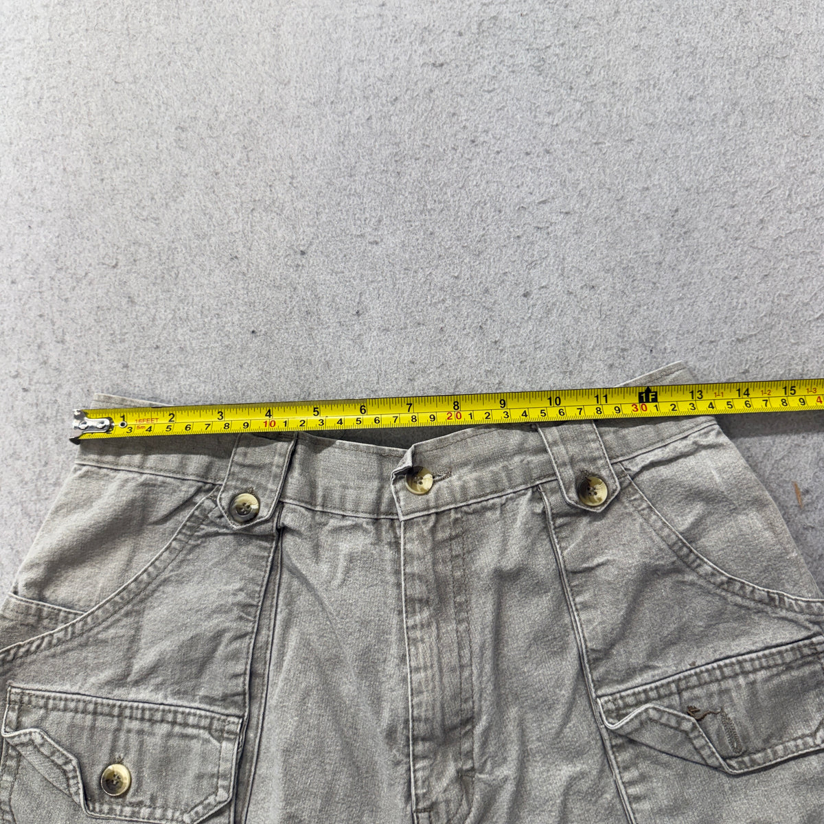 On Safari Vintage Adventure Wear Cargo Shorts Gray Size 12 photo 4