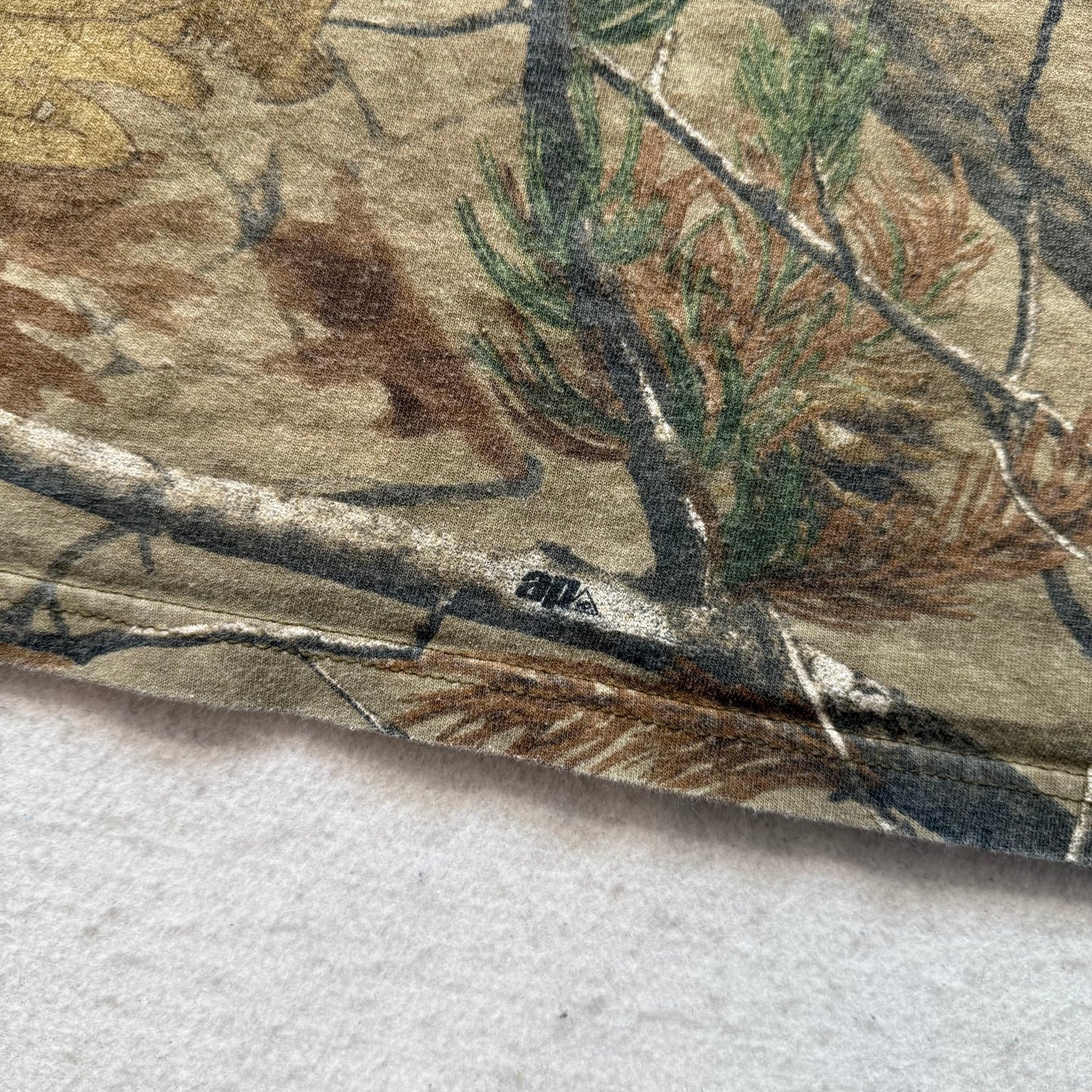 Russell Outdoors Men's Realtree Cotton T-Shirt Short Sleeves Crewneck Y2K Size S