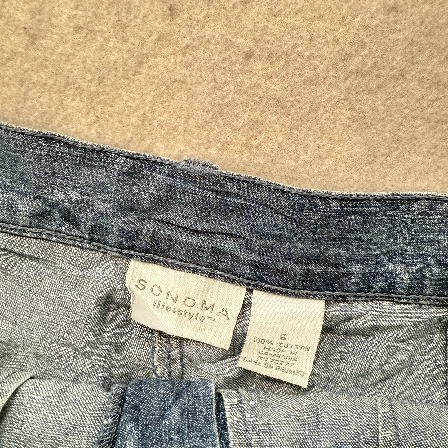 Sonoma Women's Medium Wash Blue Denim A-Line Mini Skirt Rounded Pockets Size 6