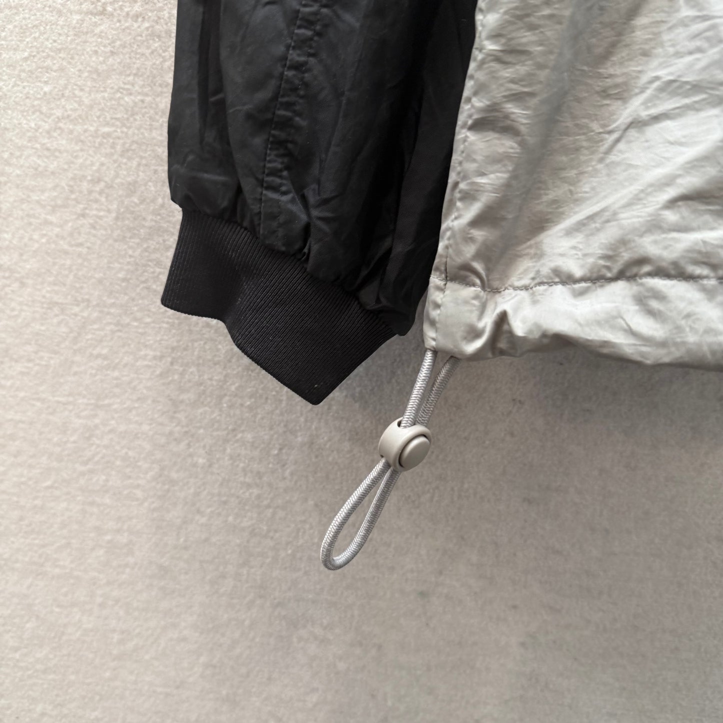 Adidas Men's Black White Full Zip Windbreaker Track Jacket Mesh Sleeves Size M